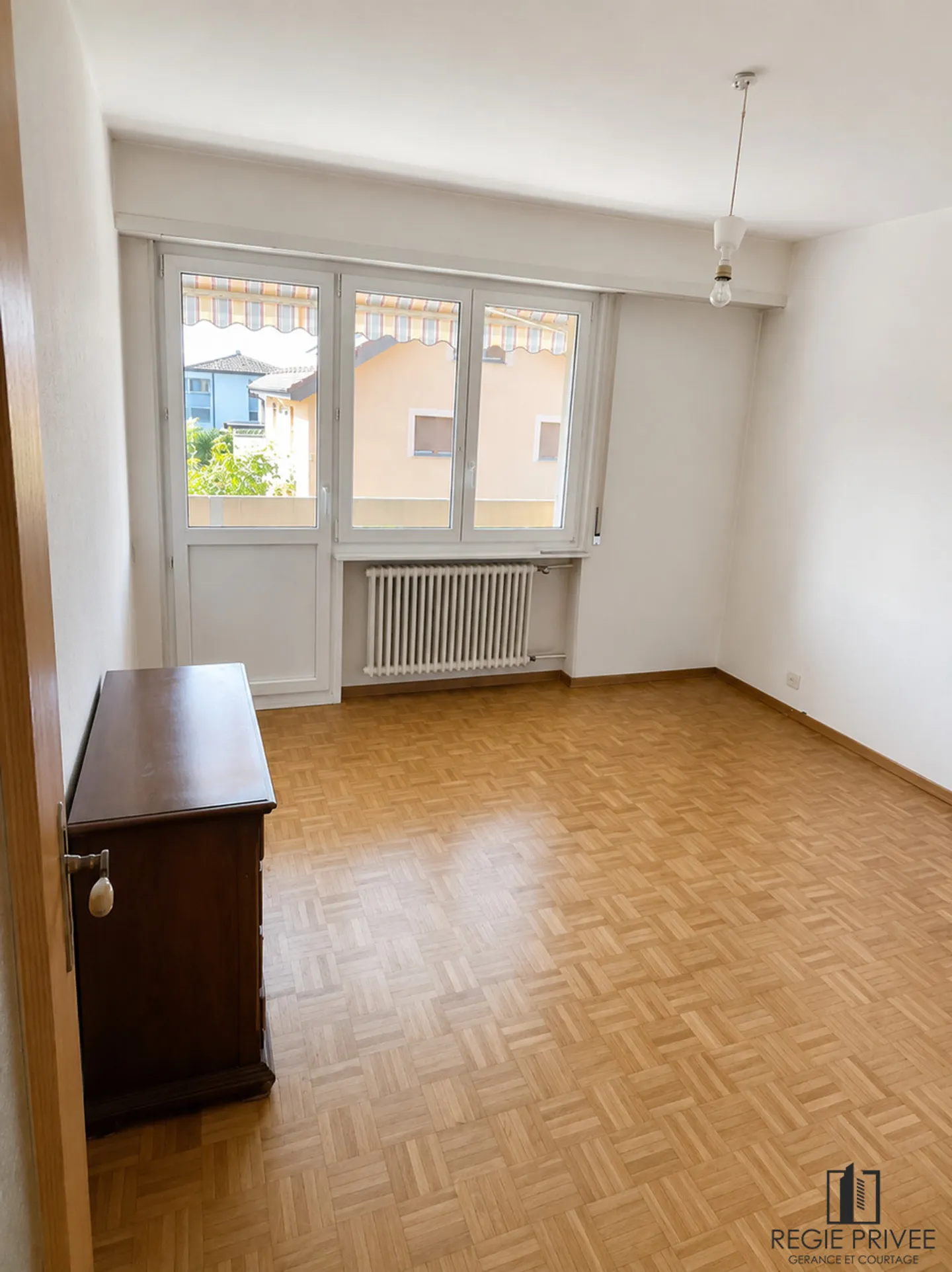 Appartement Charmant avec Balcons - Photo 7 sur 13