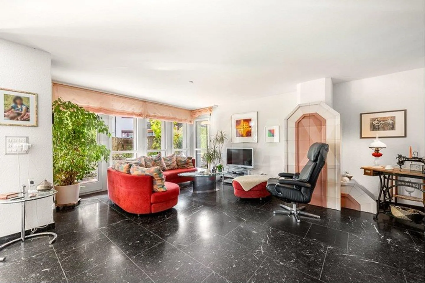 Casa unifamiliare di 6½ stanze con molto spazio - Foto 4 di 13