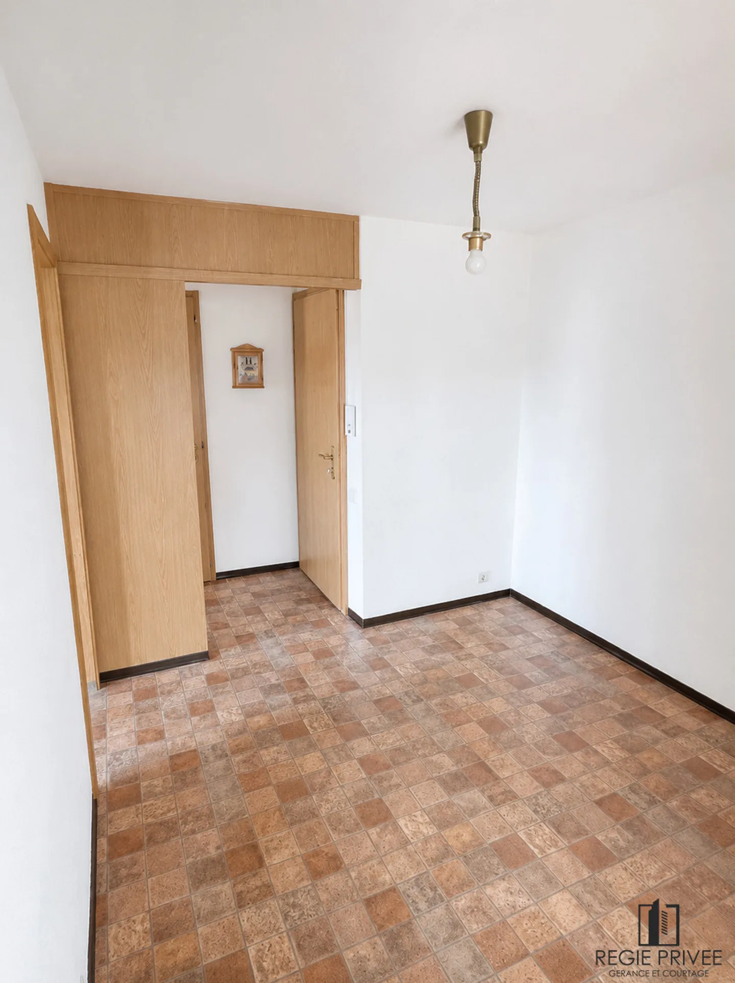 Appartement Charmant avec Balcons - Photo 9 sur 13