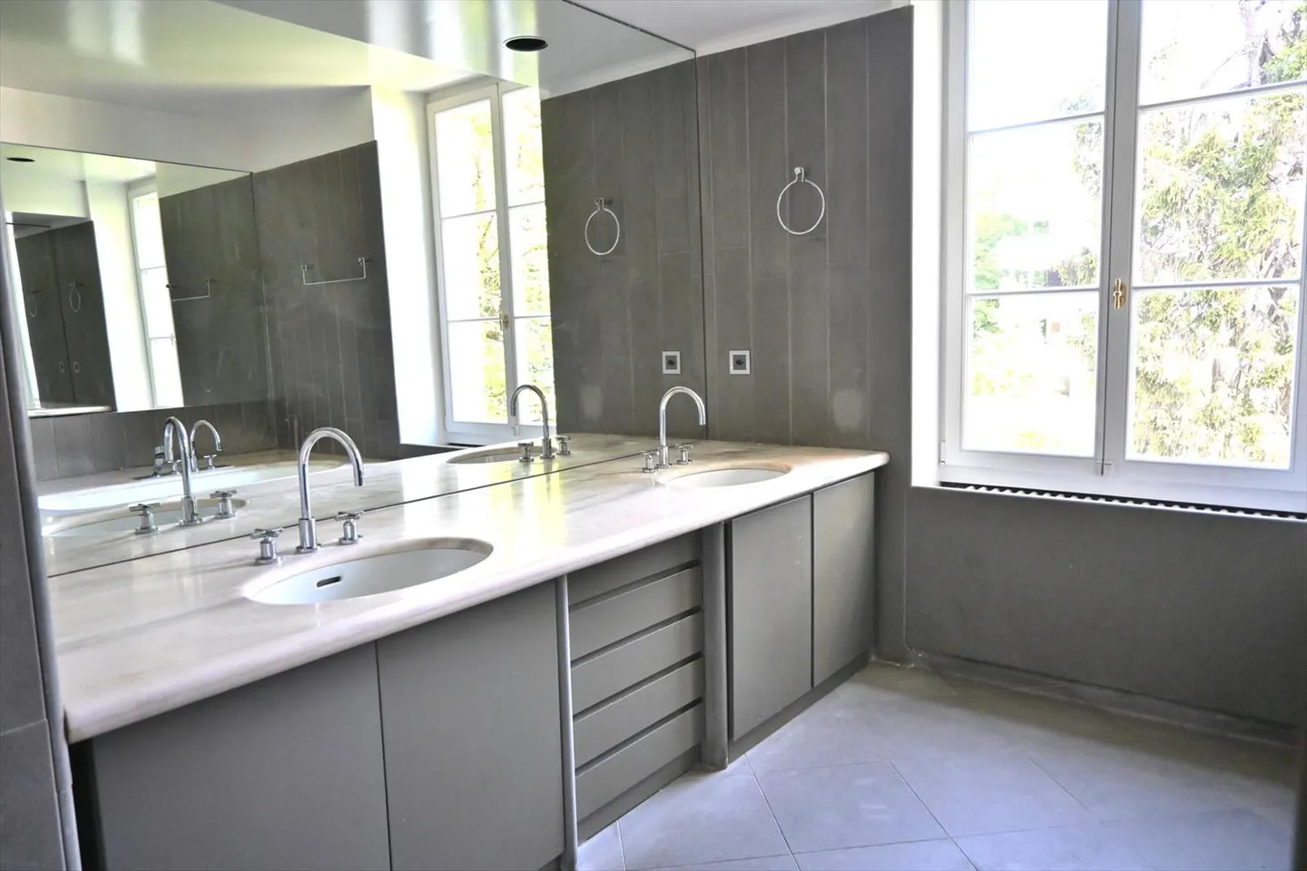 House - Photo 5 of 13