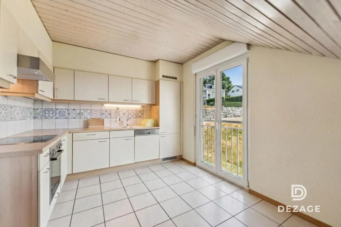 Appartement en attique spacieux avec beaucoup de lumière près de Lausanne avec vue panoramique sur le lac - Photo 3 sur 13