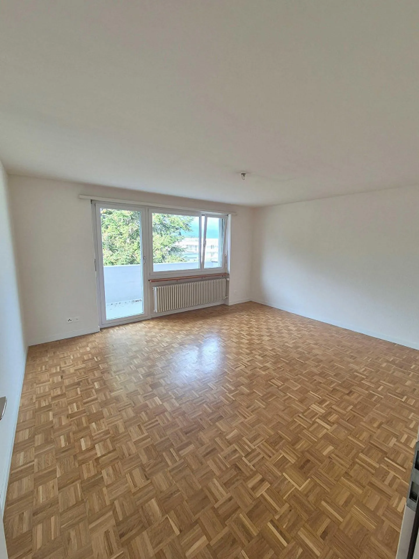 Helle 3.5-Zimmer Wohnung mit Balkon - Foto 2 von 11
