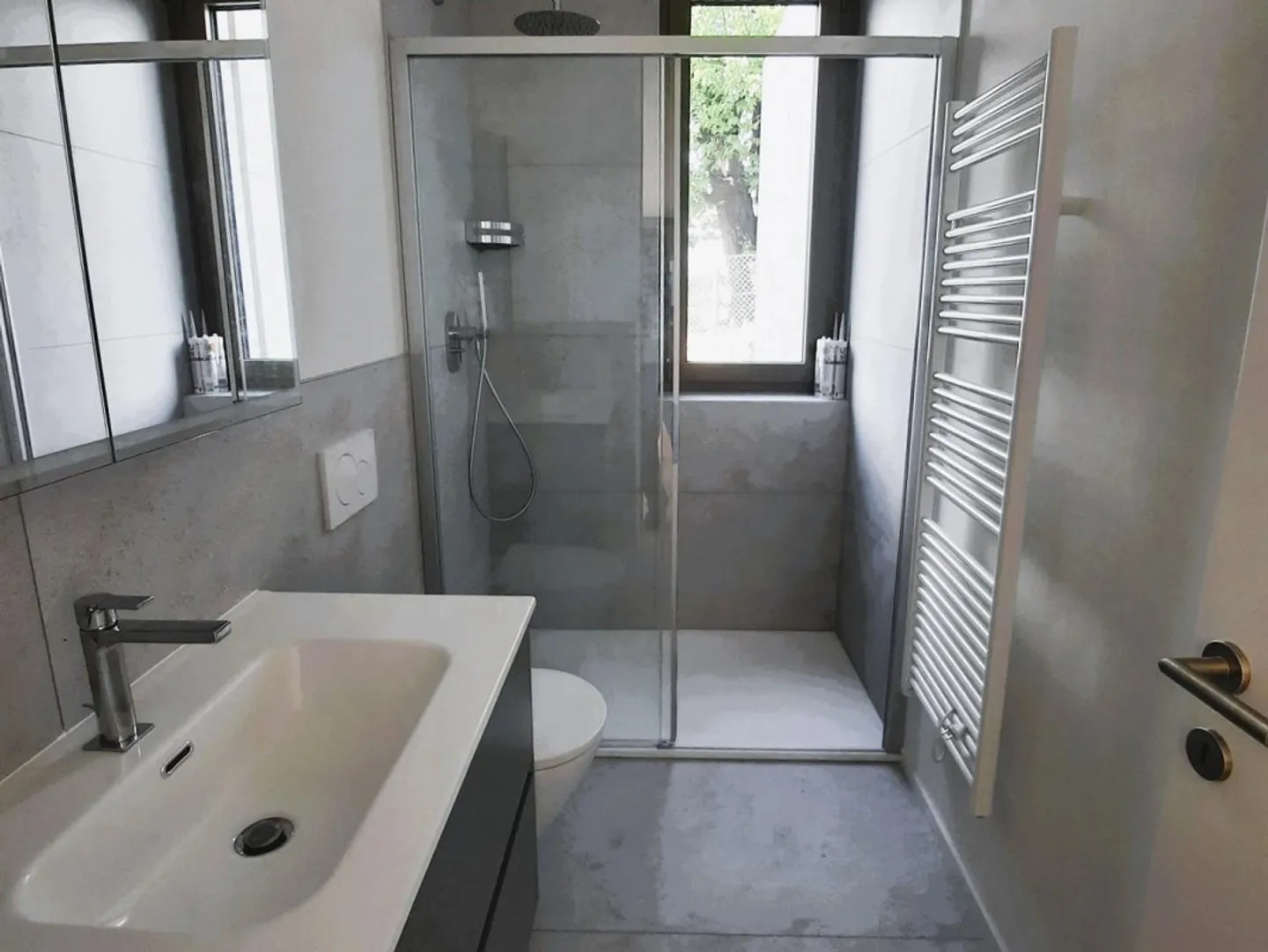 NUOVO APPARTAMENTO 2.5 LOCALI, AMPIO GIARDINO E VISTA LAGO - Foto 7 di 10