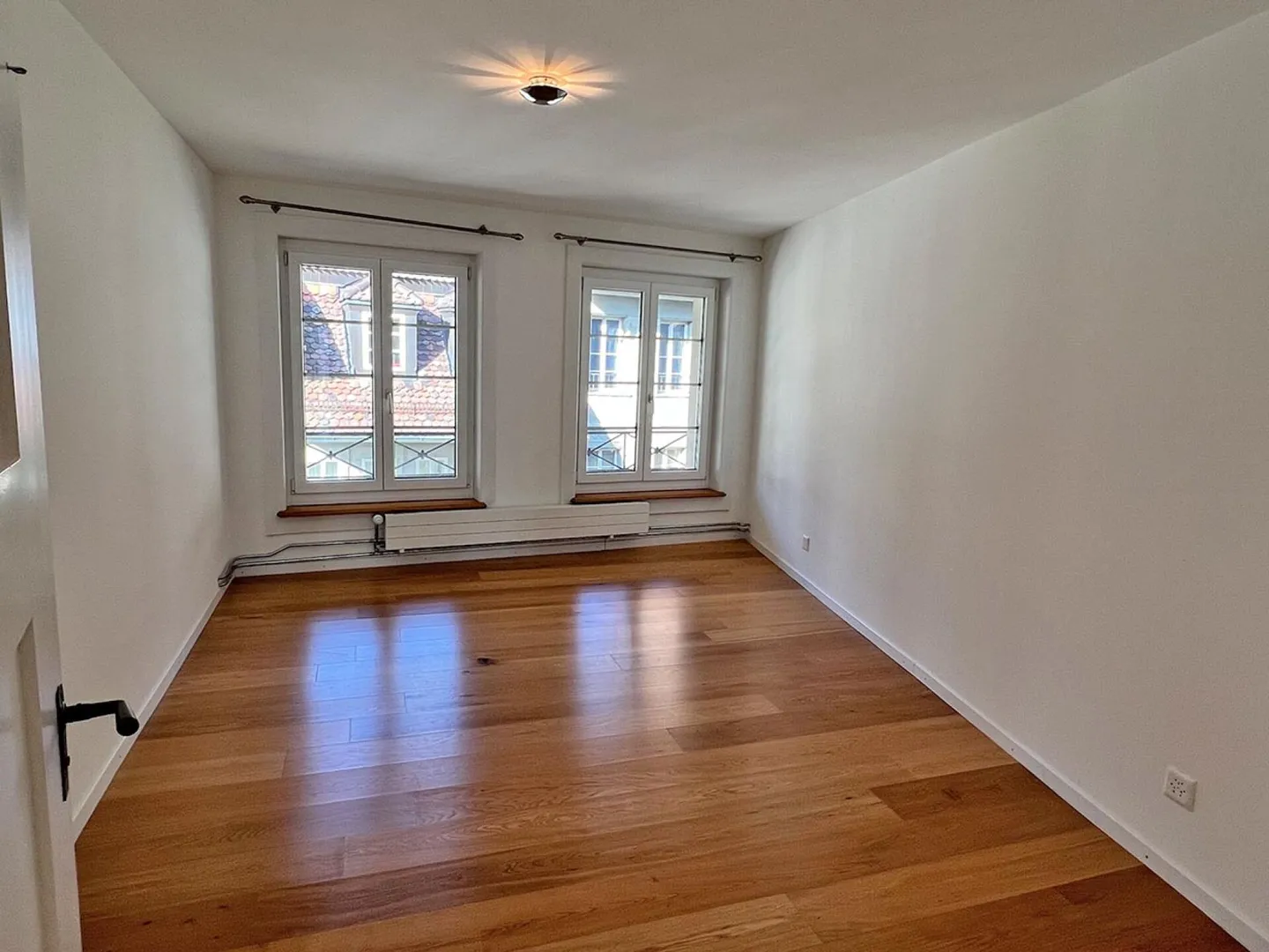 Living in Loft Style - Your 4.5-Room Apartment with Fireplace and Private Parking Space in Burgdorf - Photo 17 of 29