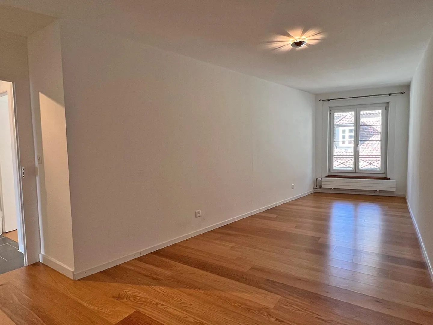Living in Loft Style - Your 4.5-Room Apartment with Fireplace and Private Parking Space in Burgdorf - Photo 18 of 29