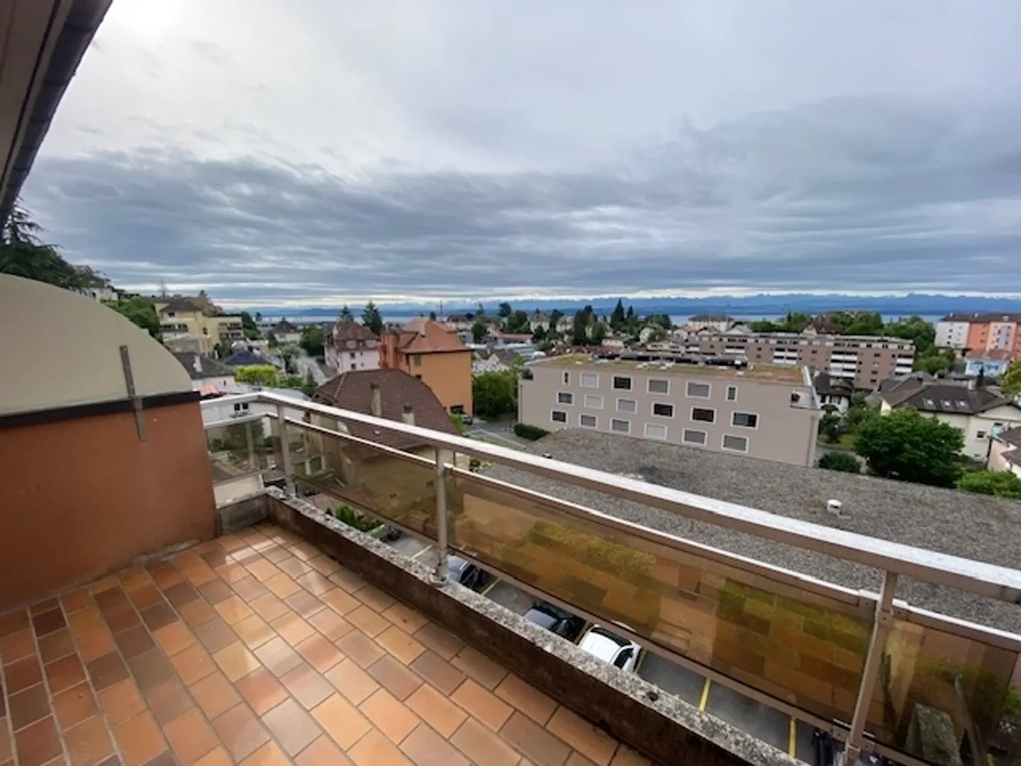 Appartement Charmant avec Balcon - Photo 2 sur 9