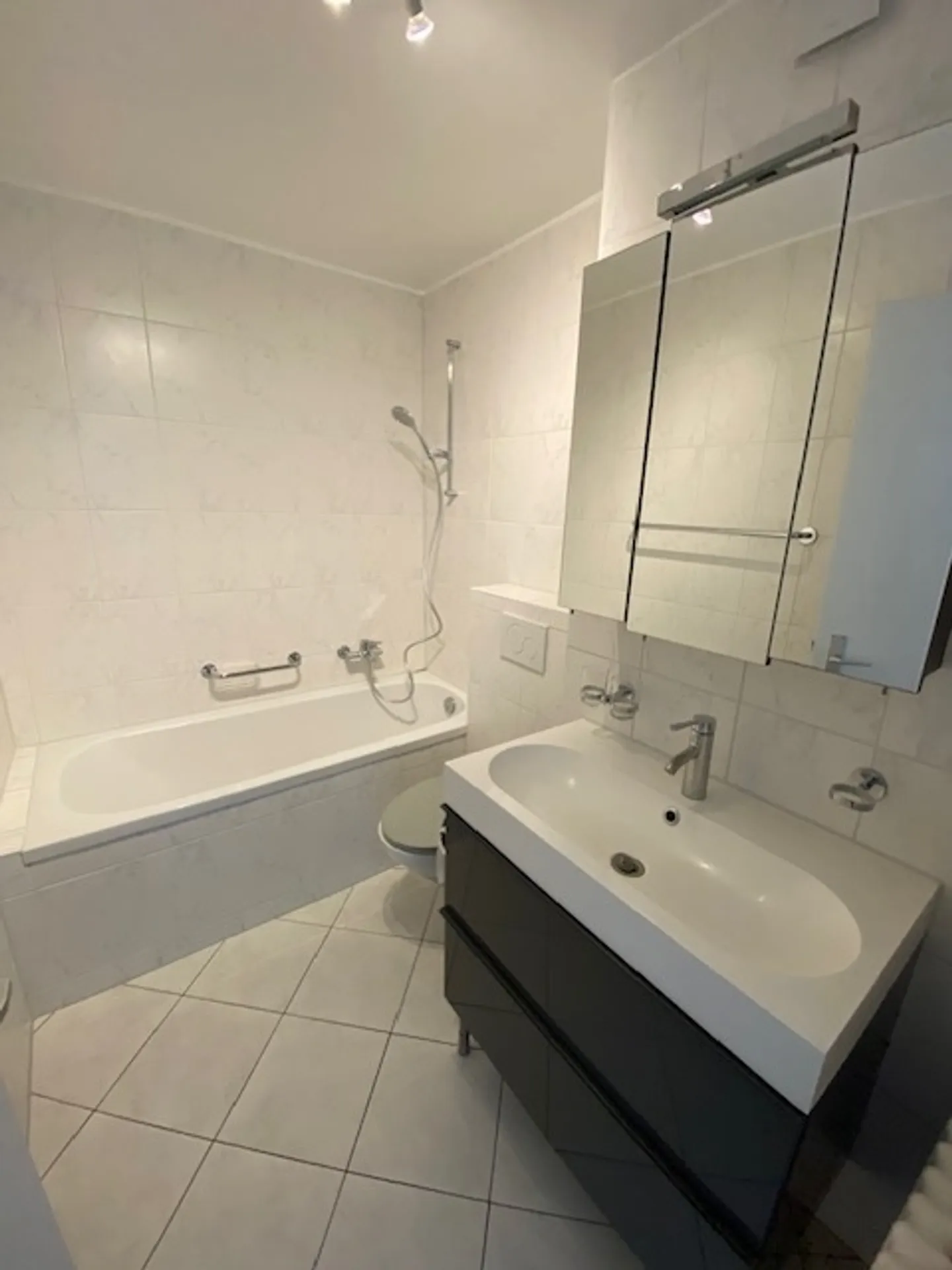 Appartement Charmant avec Balcon - Photo 6 sur 9