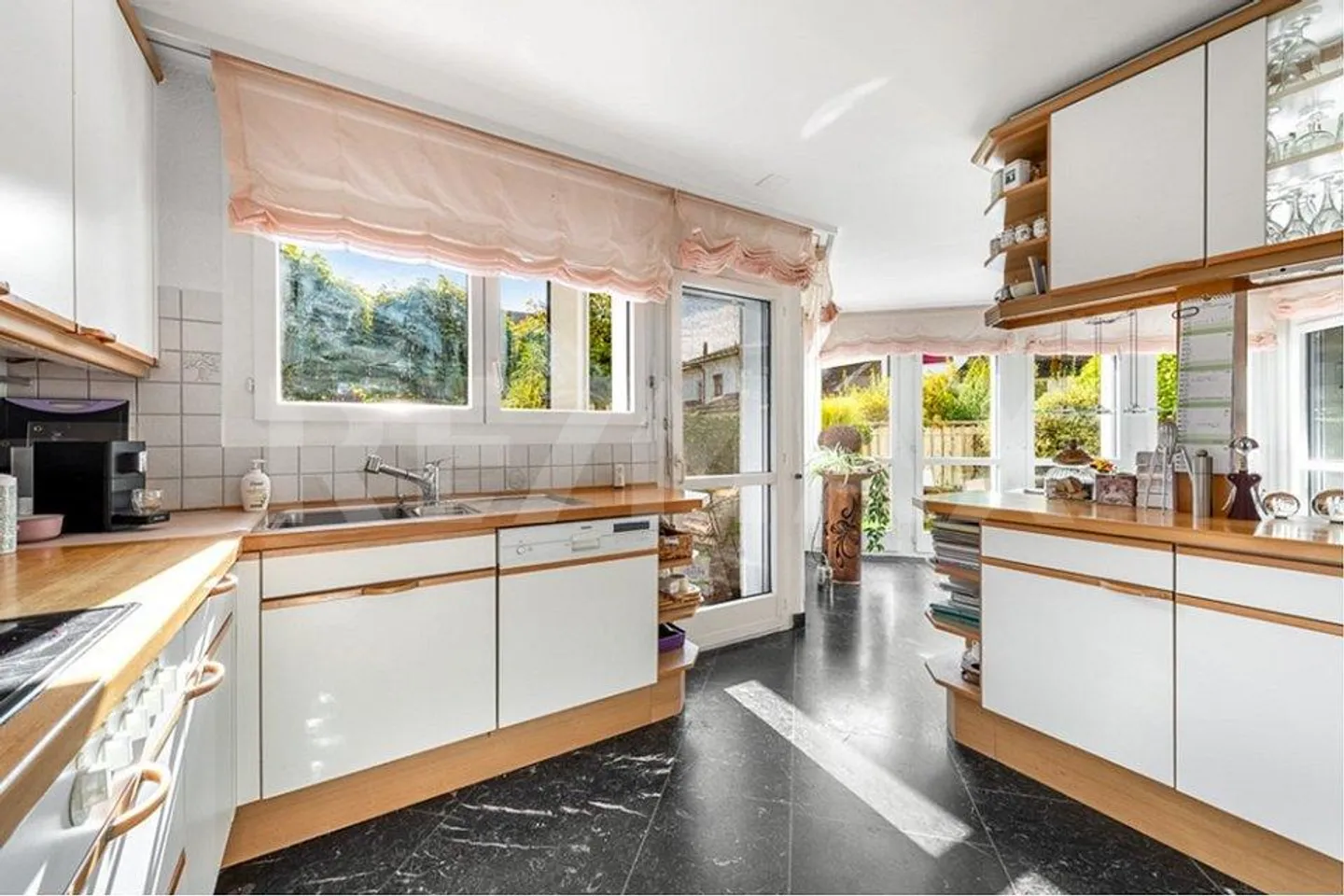 Casa unifamiliare di 6½ stanze con molto spazio - Foto 10 di 13