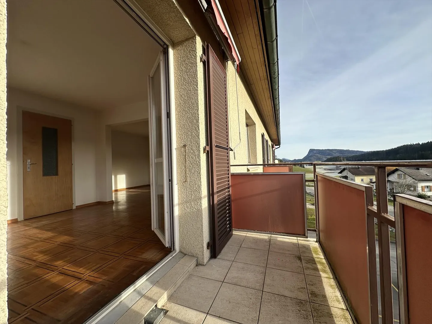 Dernier étage 3.5 pièces - Photo 1 sur 10