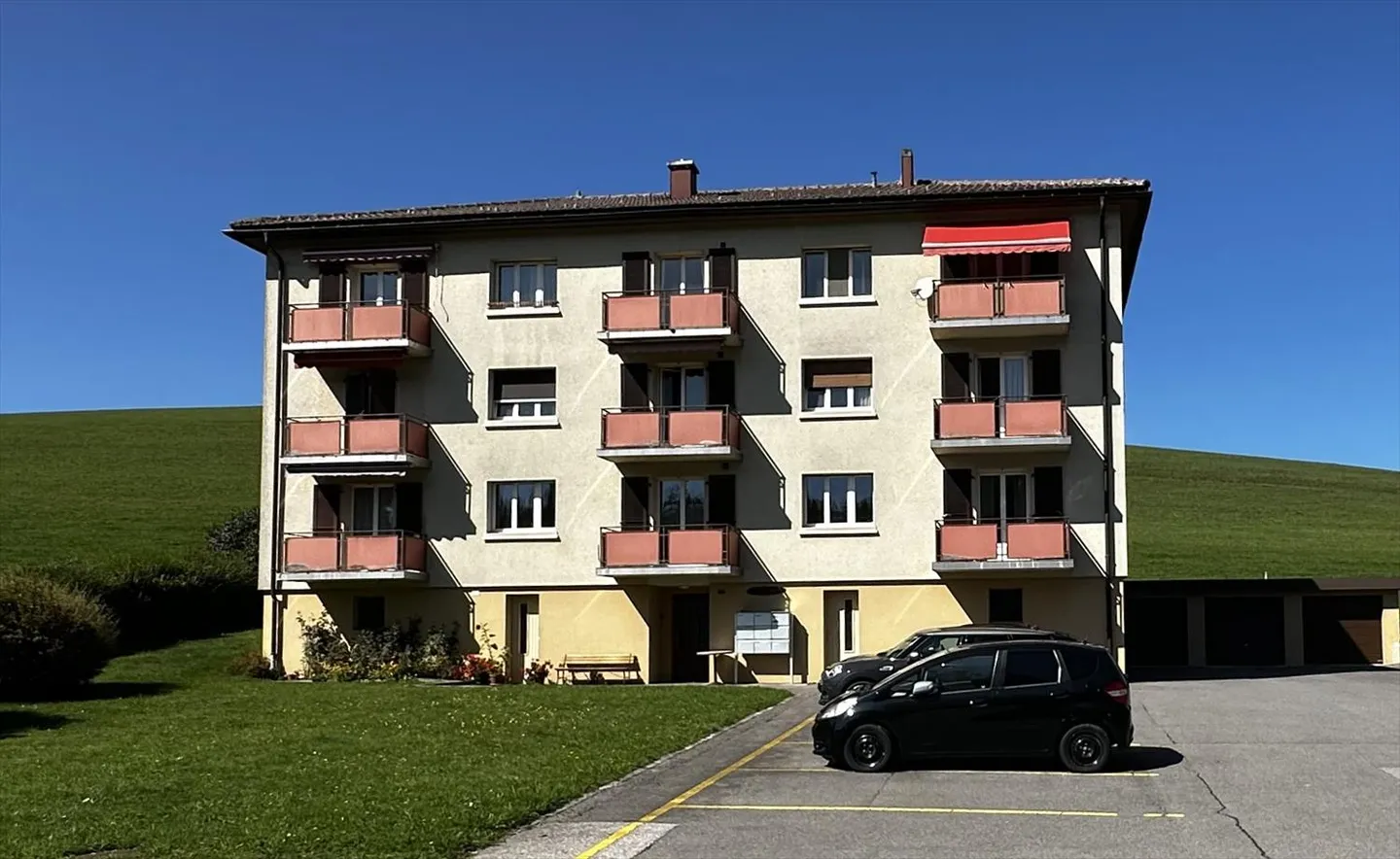 Dernier étage 3.5 pièces - Photo 2 sur 10