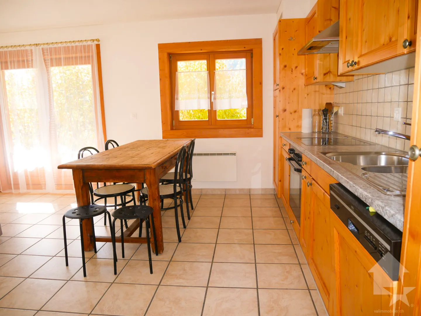 Pleasant 3.5-room bright apartment with terrace and sunny view! - Photo 24 of 33