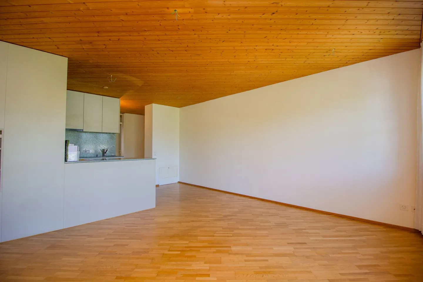 Compact living, central living - Photo 8 of 15