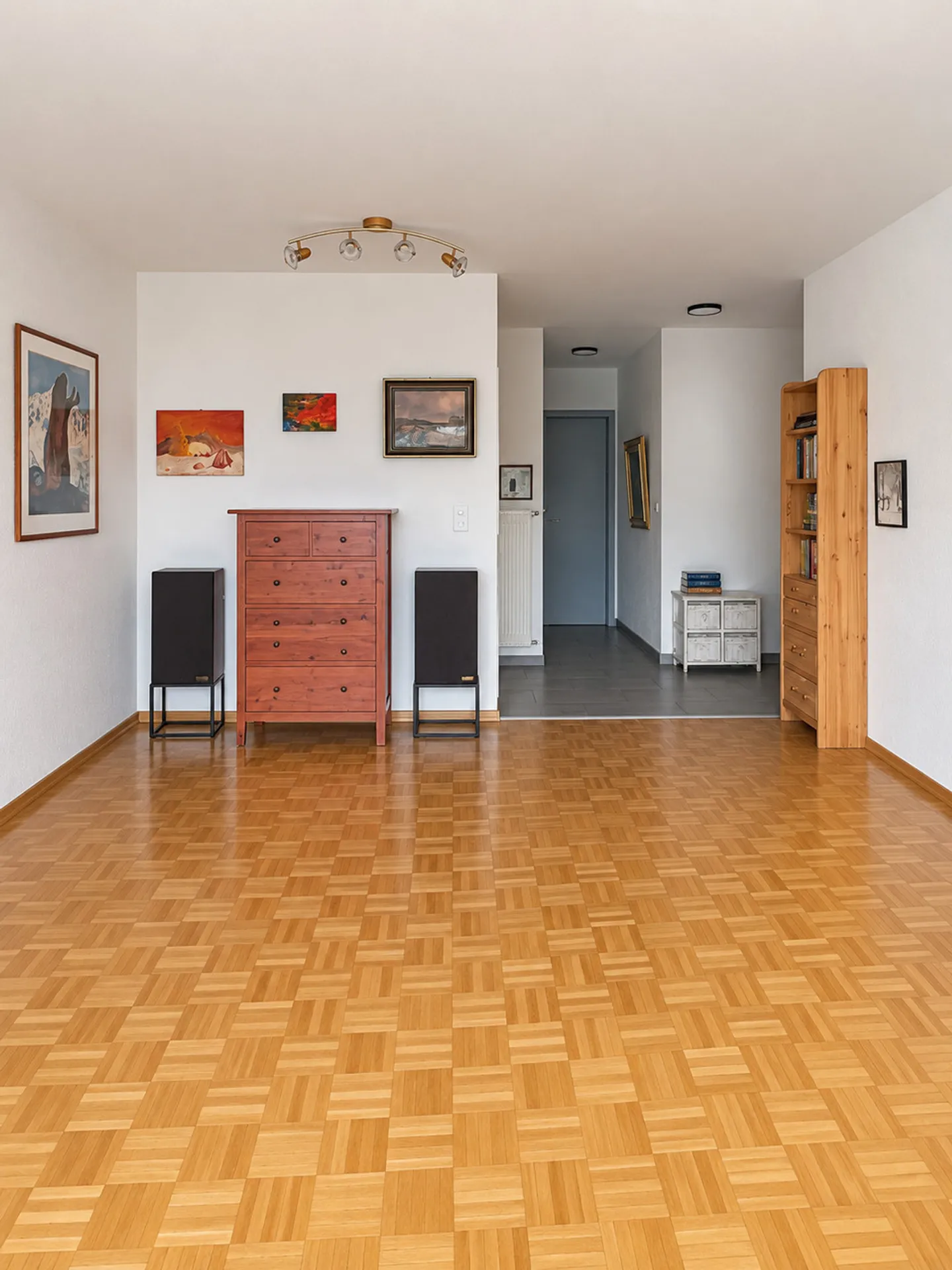 Beautiful 4.5-room apartment in the heights of Sierre - Photo 1 of 9