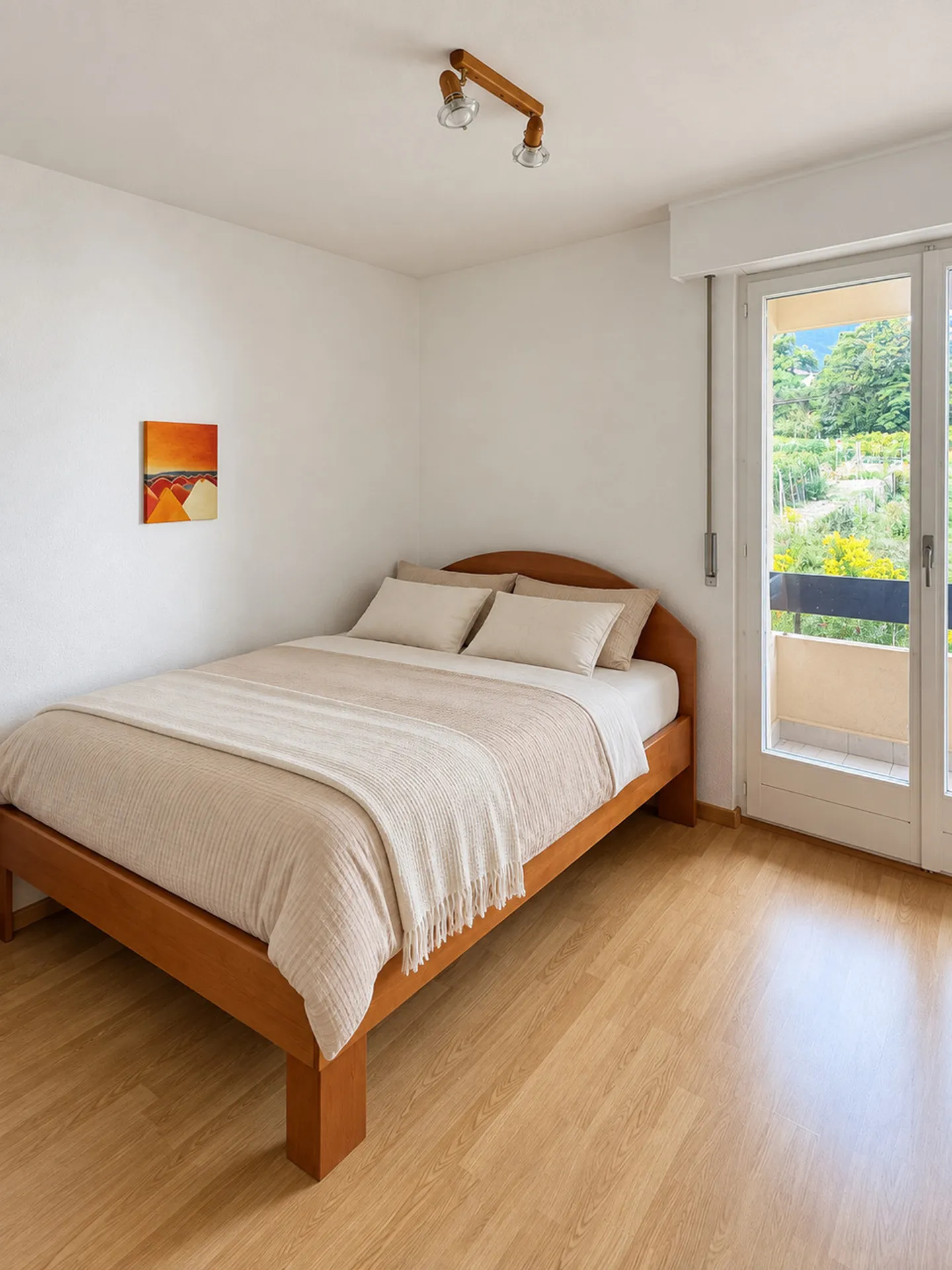 Beautiful 4.5-room apartment in the heights of Sierre - Photo 4 of 9