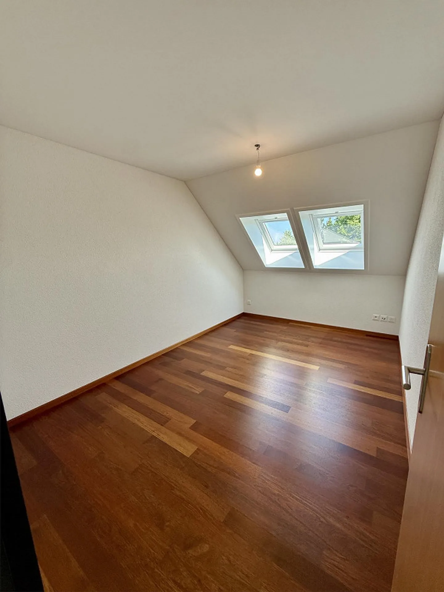 Appartamento duplex esclusivo di 4,5 stanze con grande terrazza sul tetto - Foto 7 di 13
