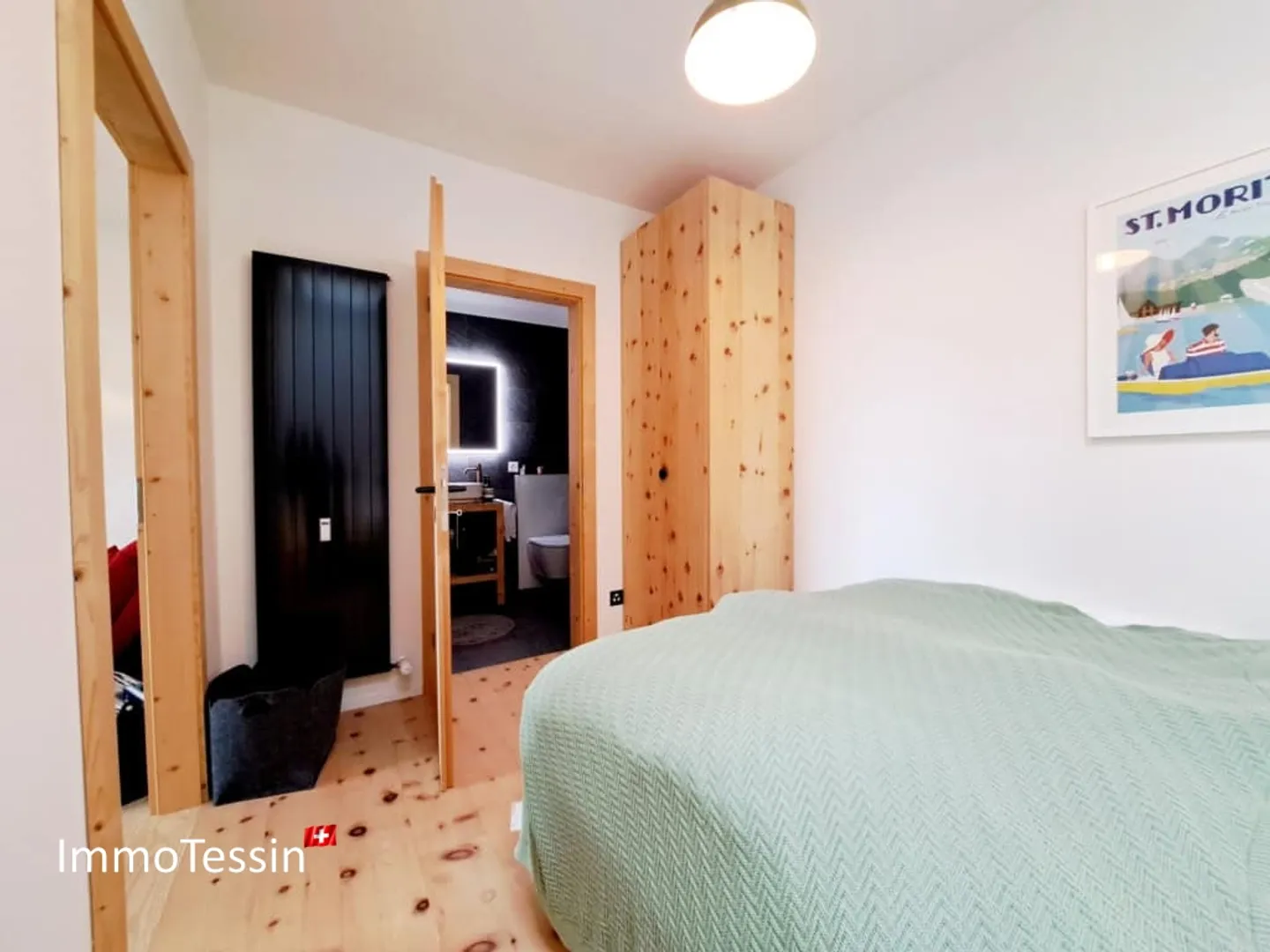 SECONDA RESIDENZA - Un'oasi esclusiva di tranquillità con giardino e terrazza e vista lago libera sul Lago di Lugano - Foto 12 di 13