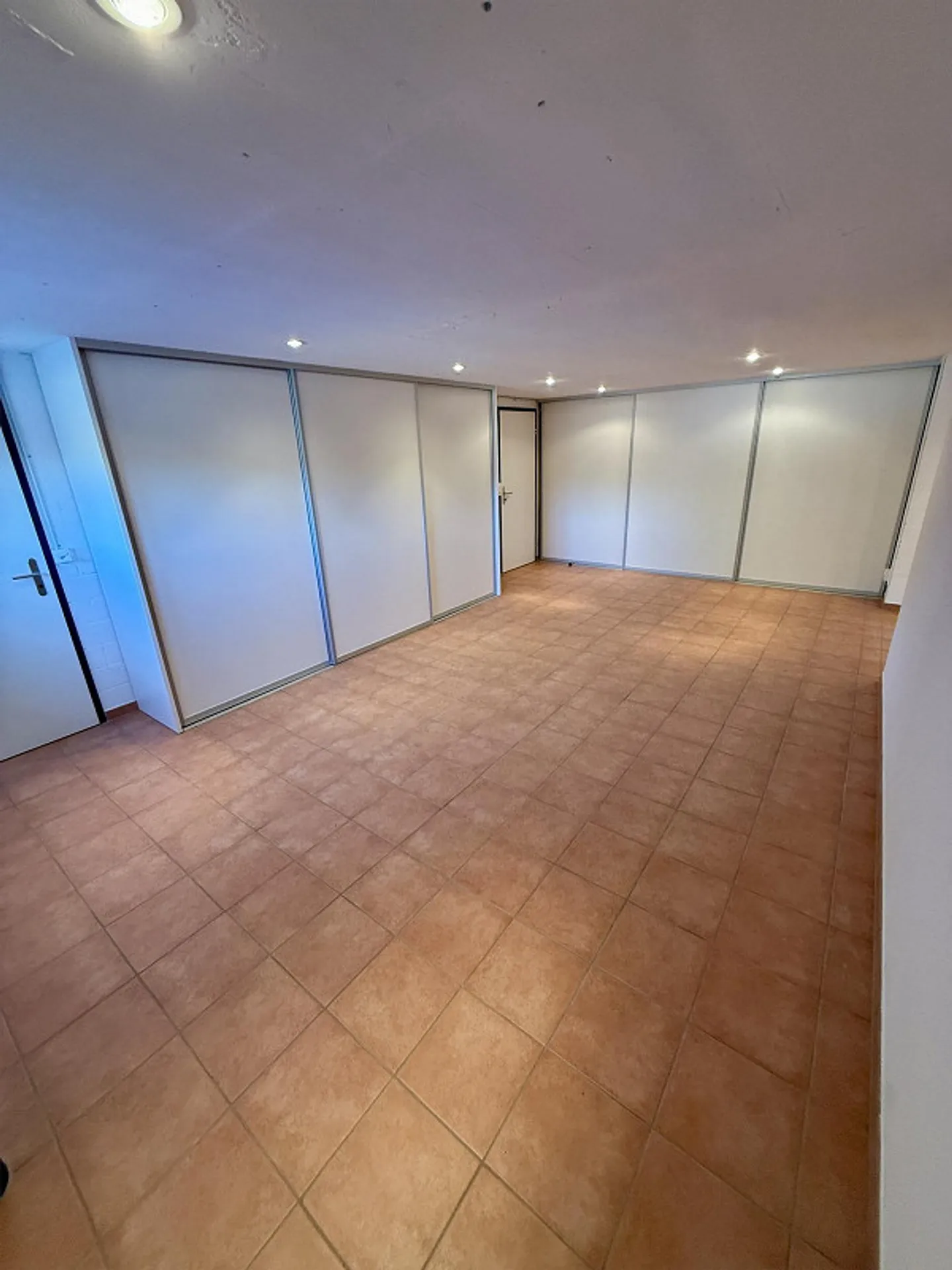 Appartamento duplex esclusivo di 4,5 stanze con grande terrazza sul tetto - Foto 12 di 13