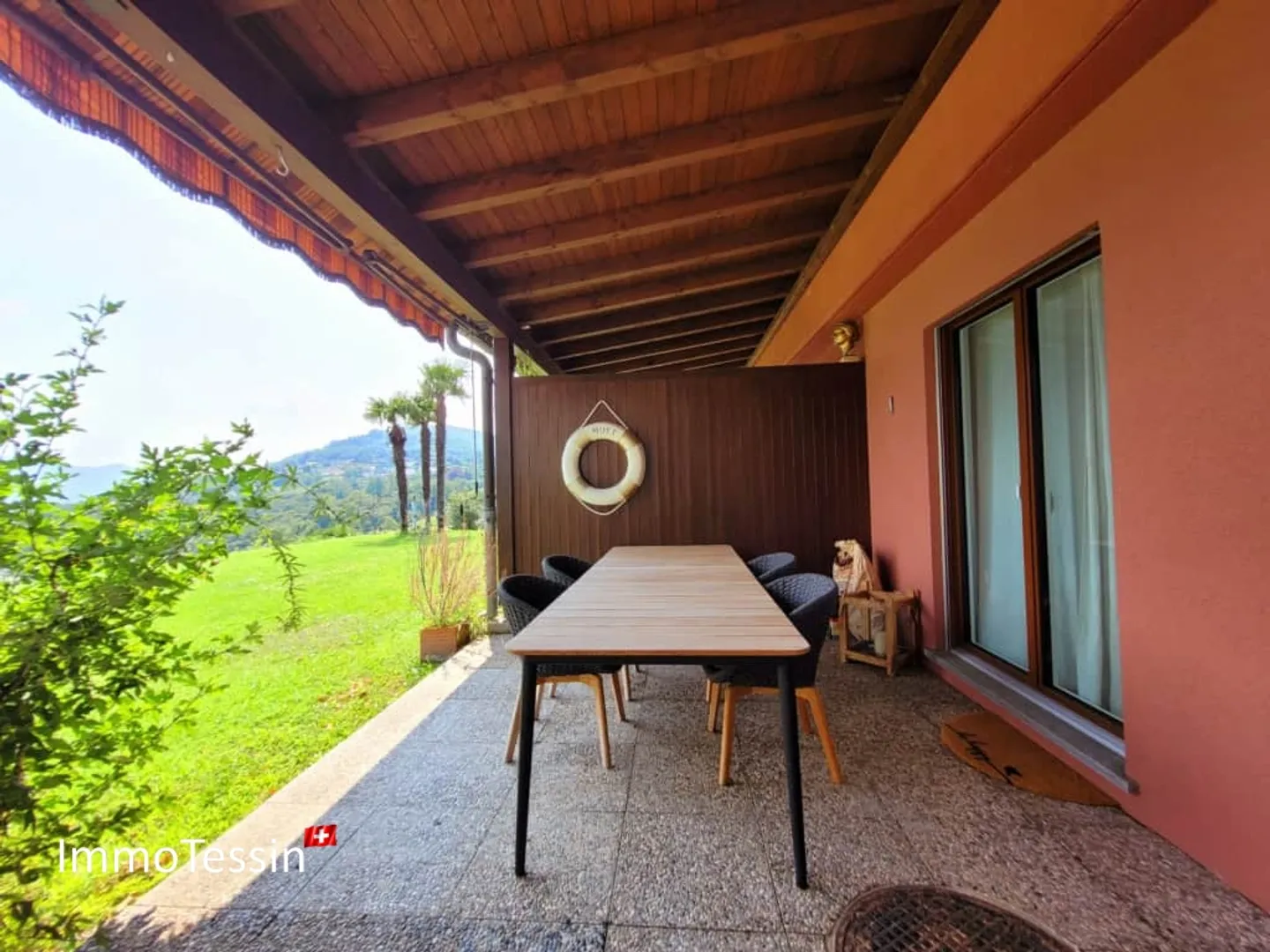 SECONDA RESIDENZA - Un'oasi esclusiva di tranquillità con giardino e terrazza e vista lago libera sul Lago di Lugano - Foto 7 di 13
