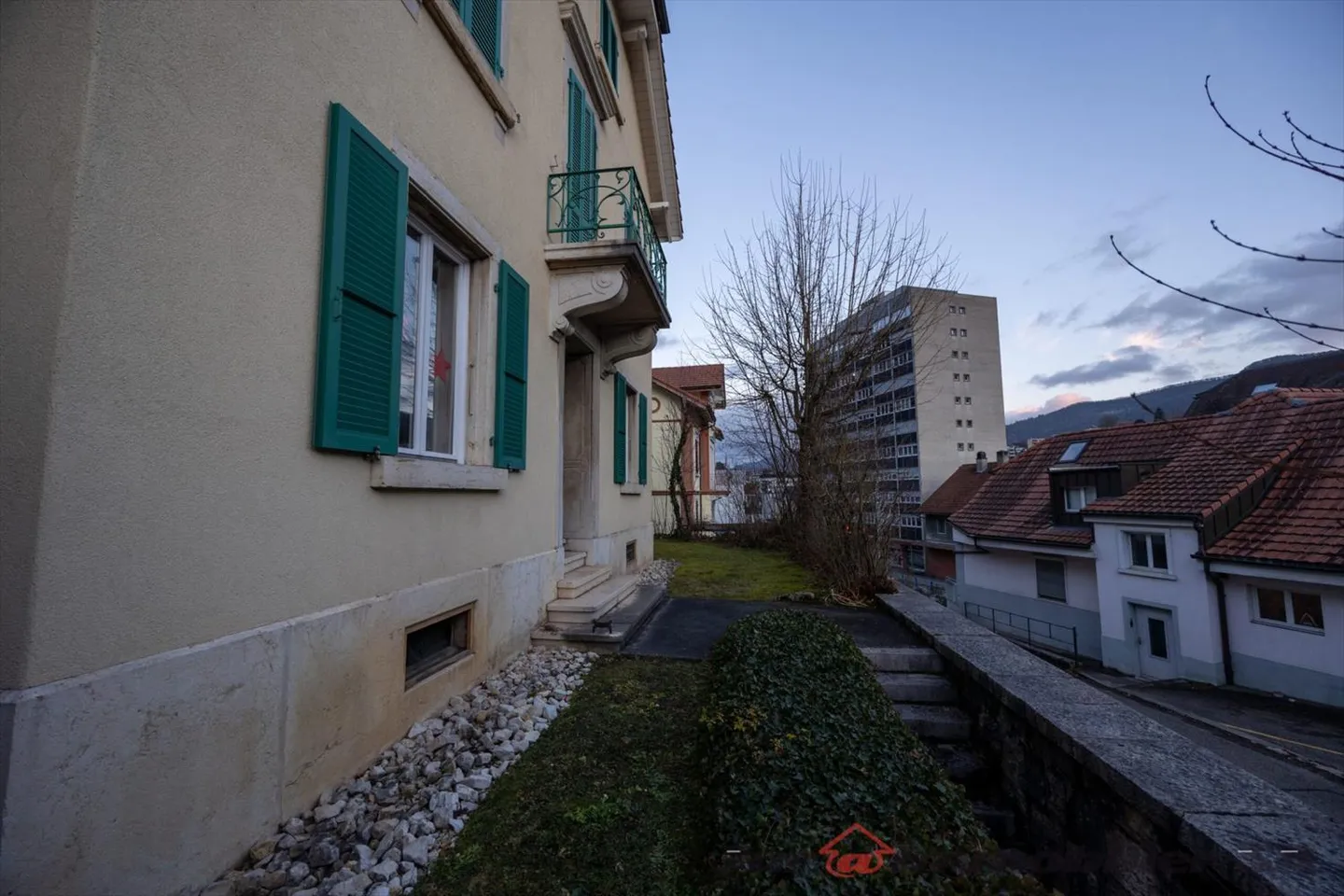 Edificio residenziale - Foto 2 di 18