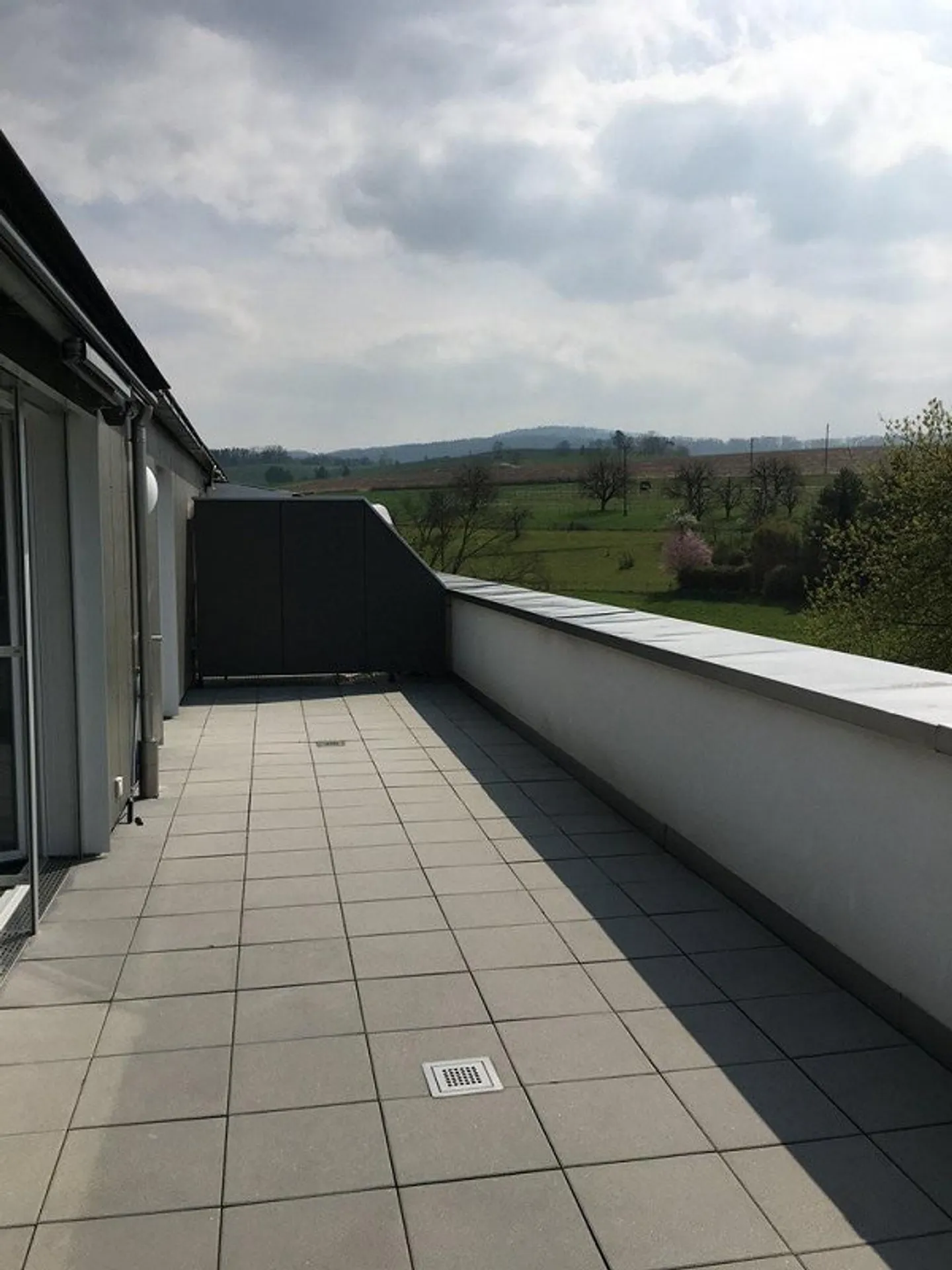 Modernes Apartment in sonniger Lage - Foto 8 von 8