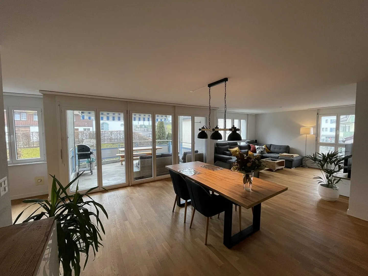 Vivere centrale a Oberuzwil - Foto 1 di 12