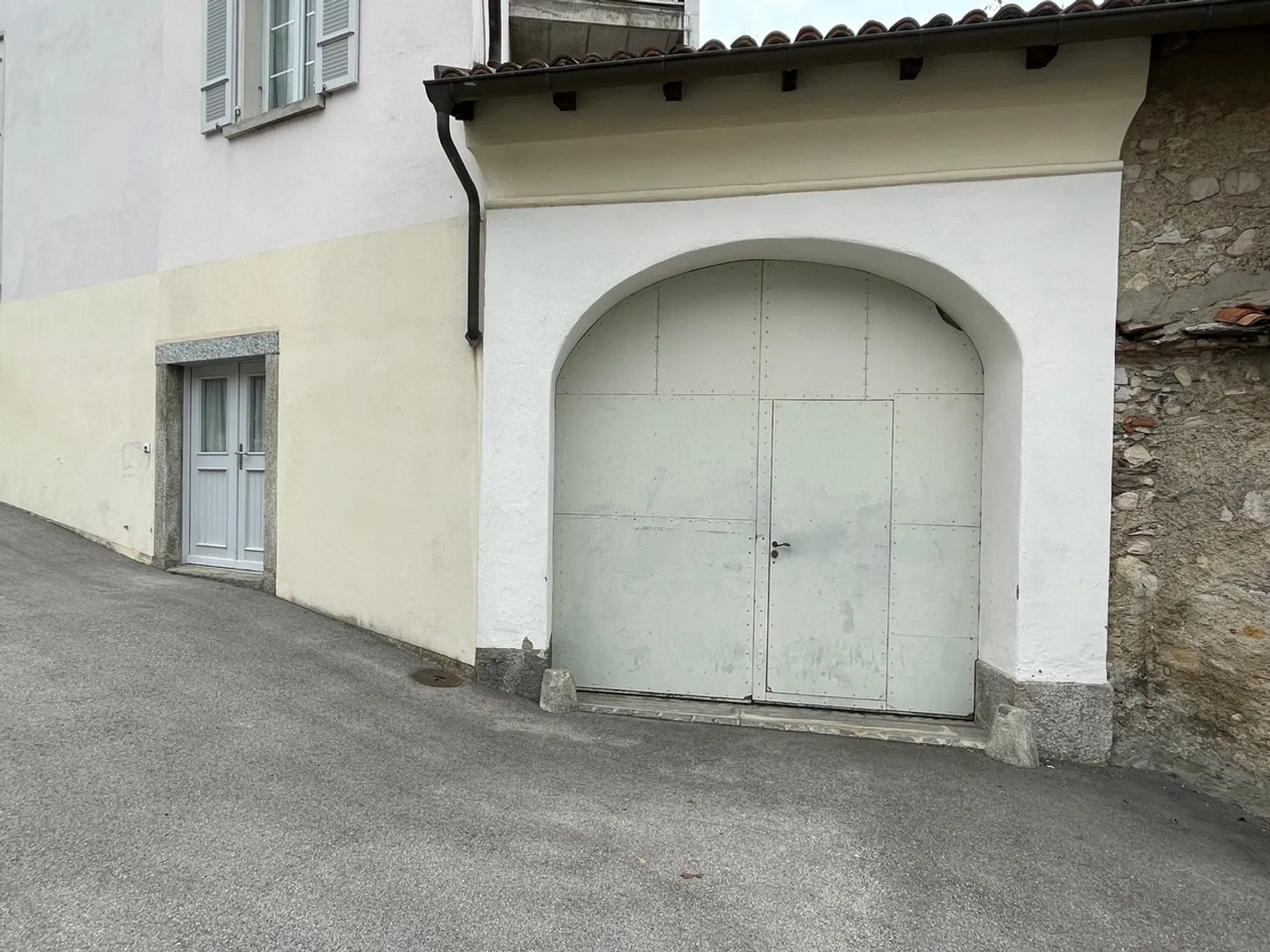 ANTICO E SIGNORILE PALAZZO - ANTIKES UND ELEGANTES HAUS - Foto 5 di 14