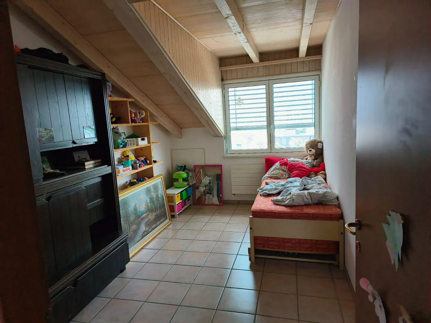 Appartement mansardé lumineux de 3,5 pièces - Photo 3 sur 4