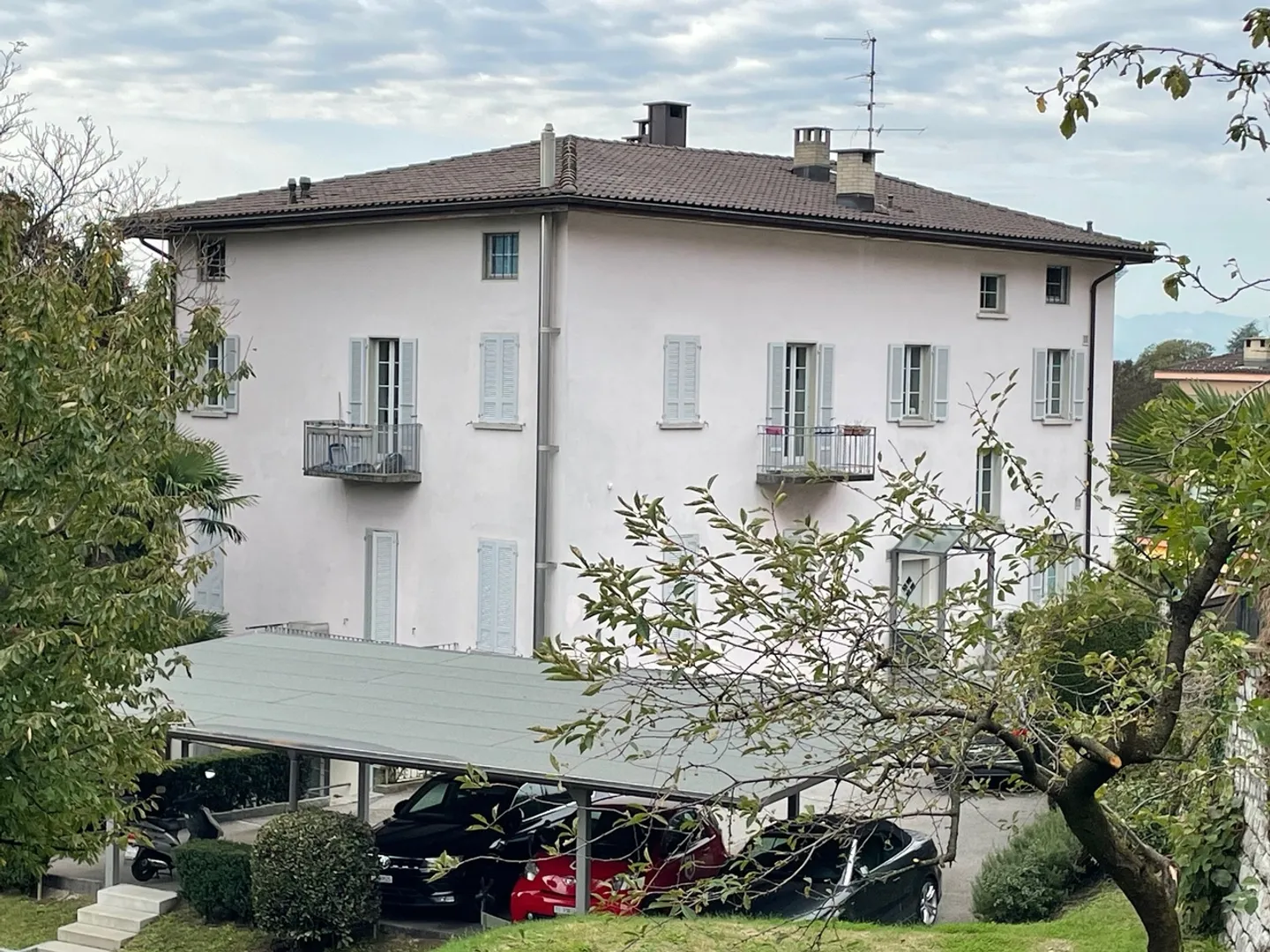 ANTICO E SIGNORILE PALAZZO - ANTIKES UND ELEGANTES HAUS - Foto 4 di 14