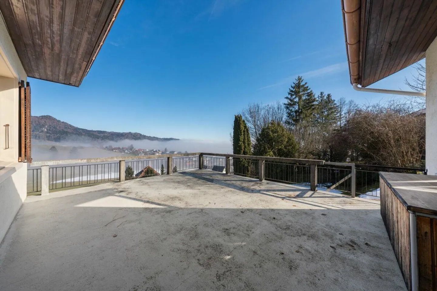 Quietly Located View Wonder - Photo 2 of 9