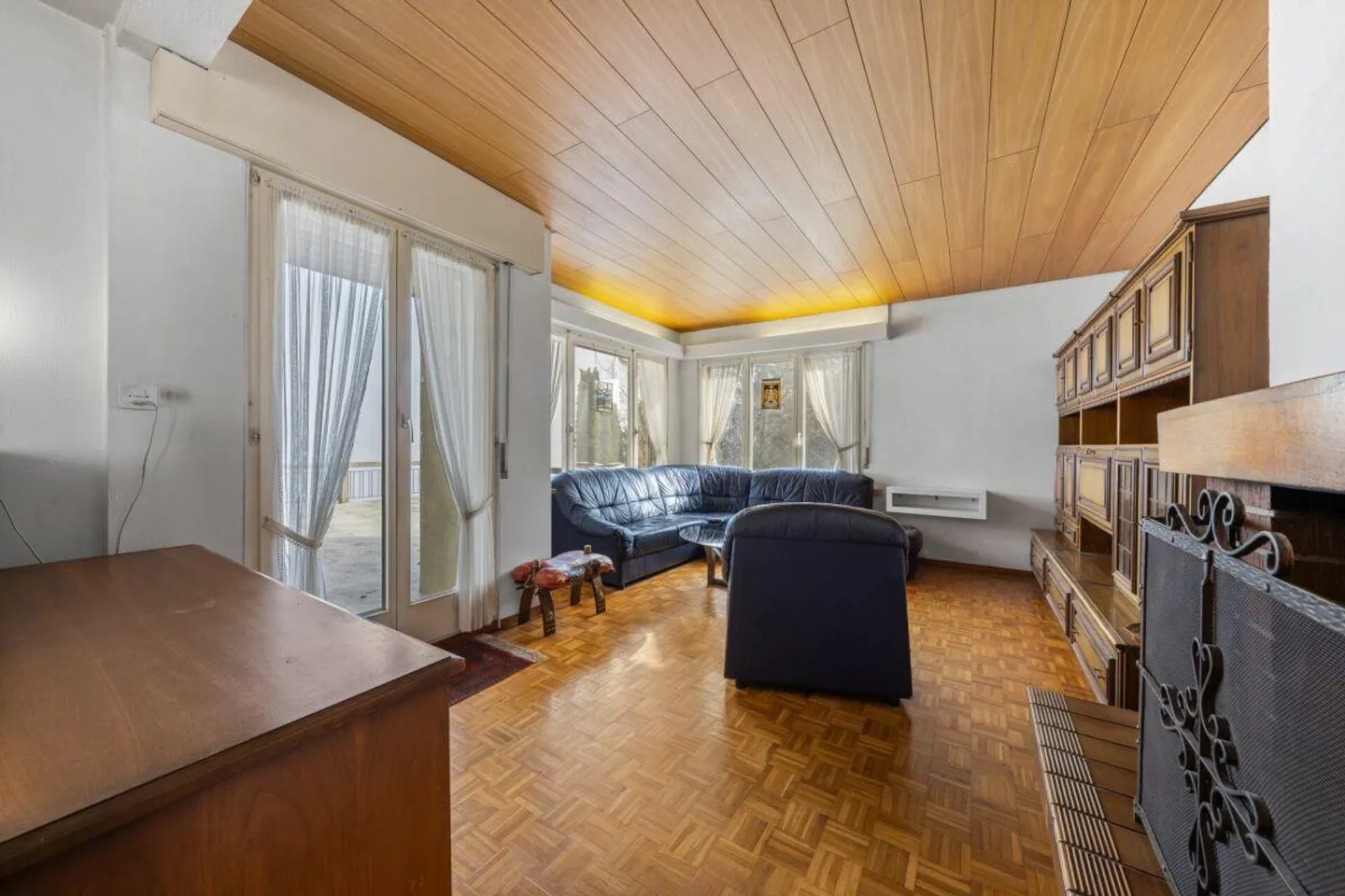 Quietly Located View Wonder - Photo 3 of 9