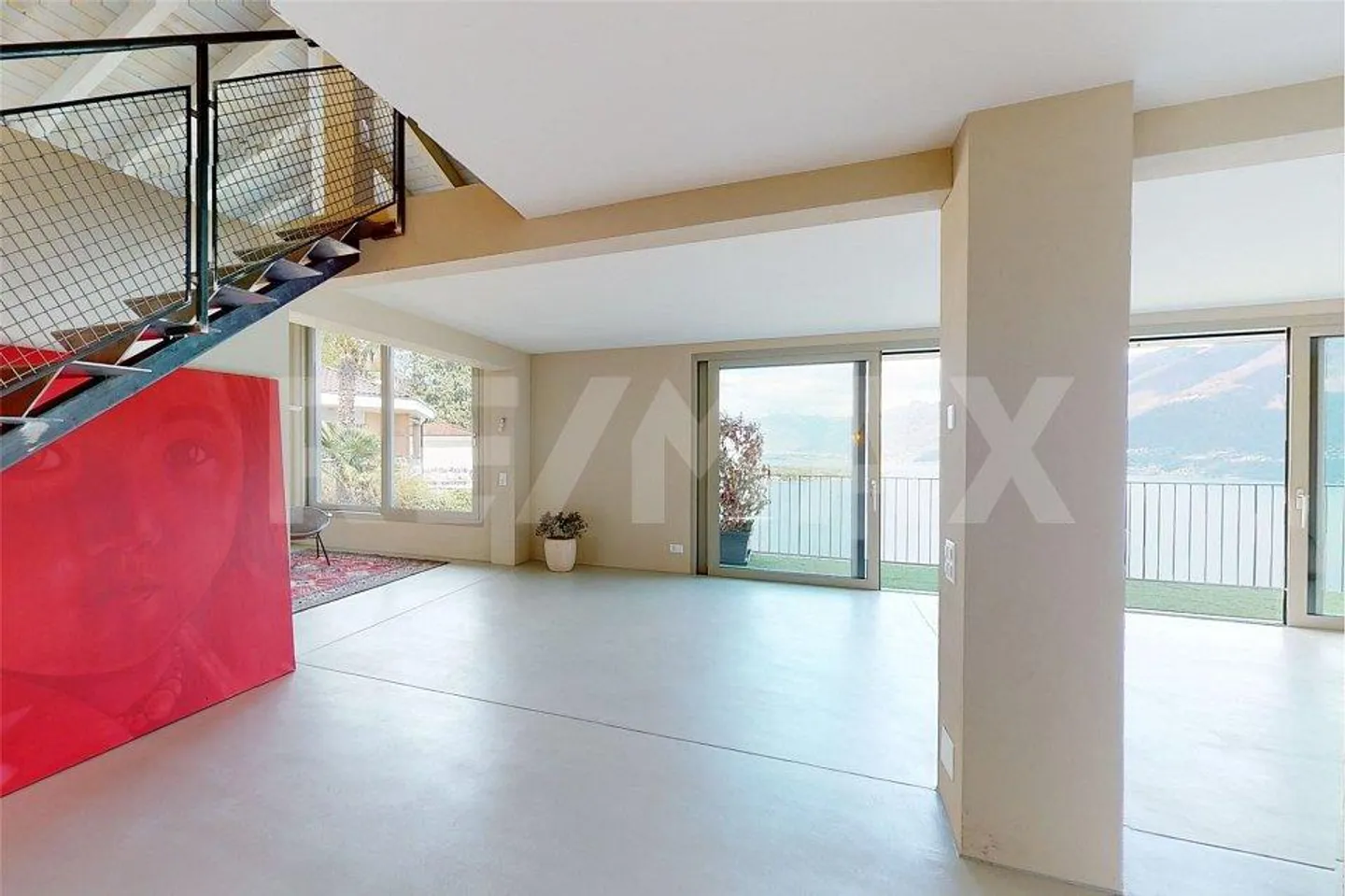 Maison rénovée de 5,5 pièces avec vue sur le lac à 180° - Photo 11 sur 13