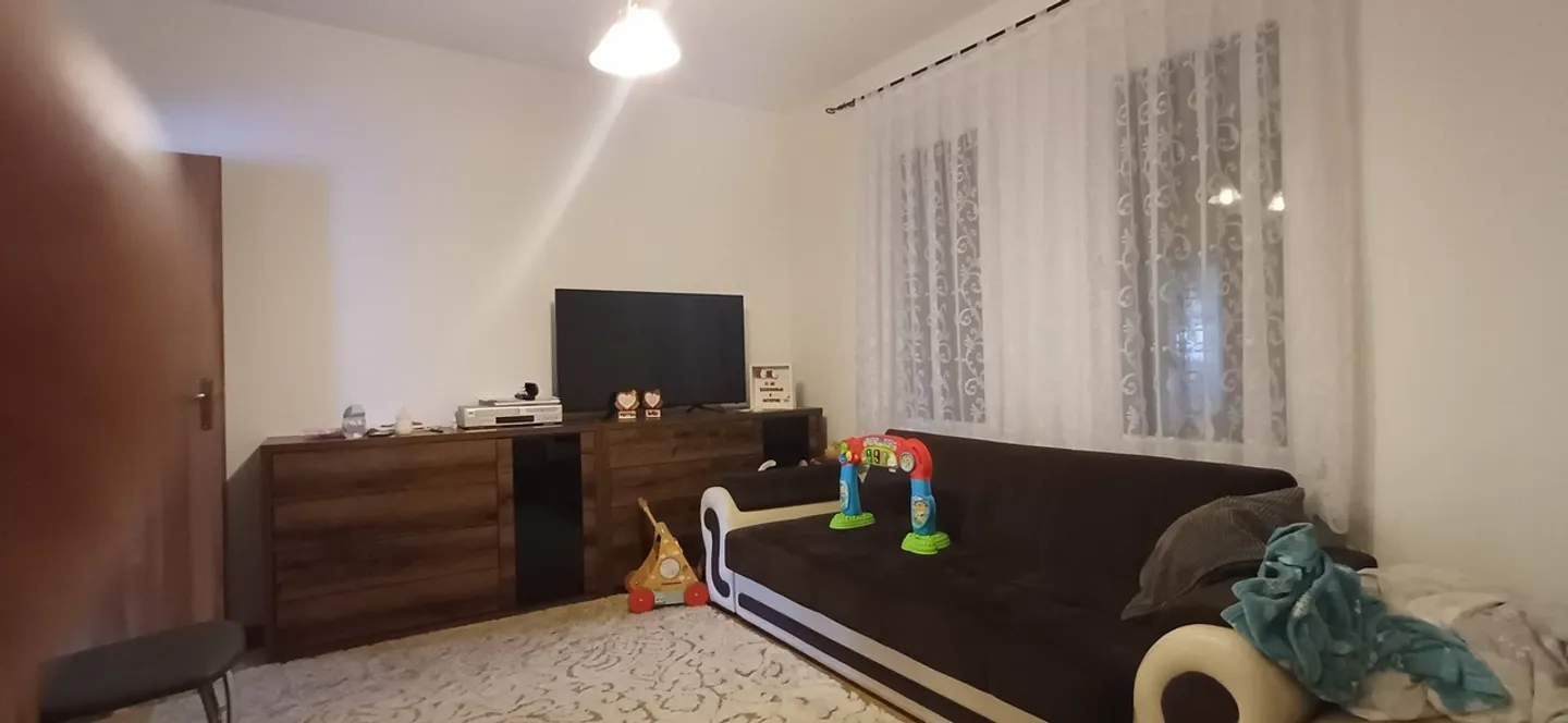 Payerne. 35 minuti da Epalinges. Quartiere residenziale individuale con 2 appartamenti, 5,5+3,5 - Foto 7 di 11