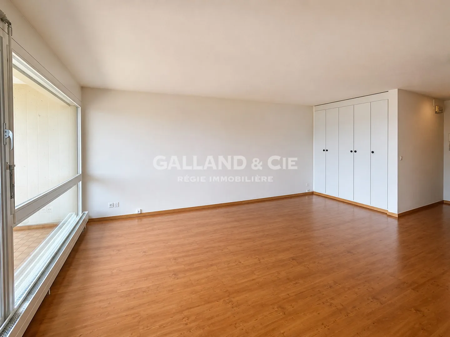 Charmante Wohnung mit Seeblick - Foto 3 von 6