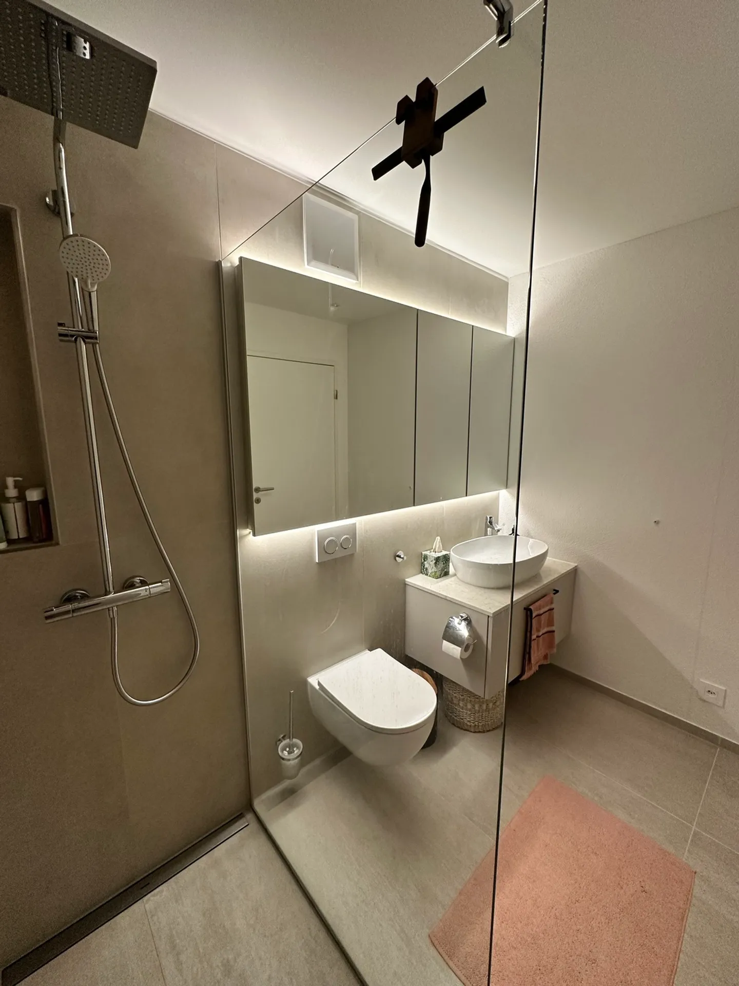 Modernes Apartment mit Bergblick - Foto 6 von 7
