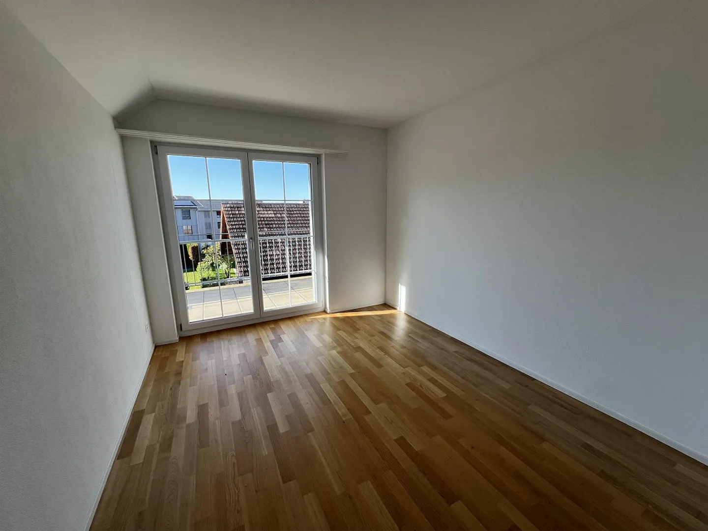 Appartamento moderno di 4,5 stanze in uno standard di alta qualità - Foto 8 di 11