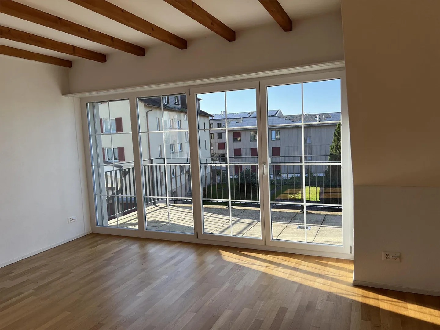 Appartamento moderno di 4,5 stanze in uno standard di alta qualità - Foto 10 di 11