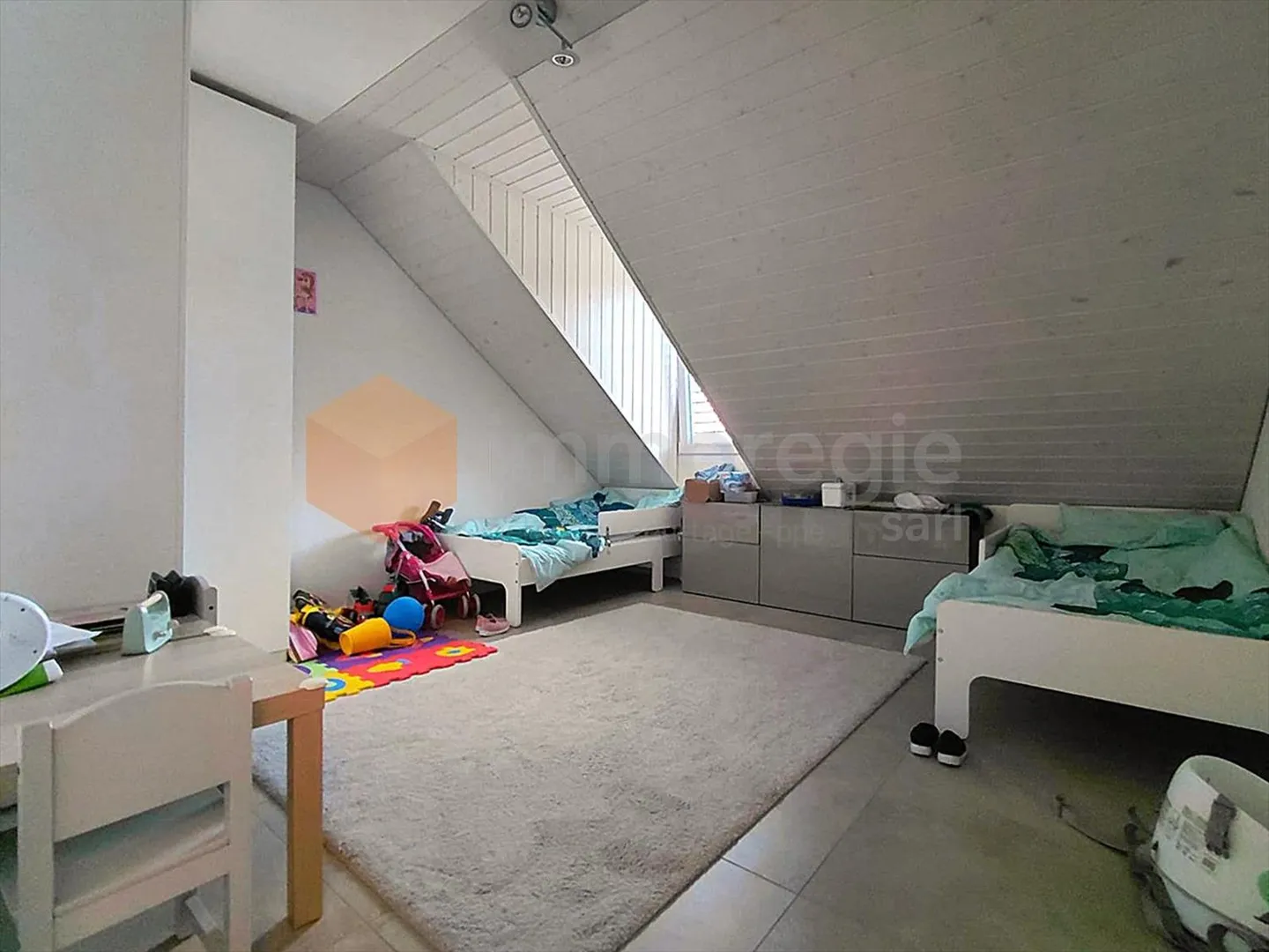 Magnifique maison jumelée avec 4,5 pièces au cœur du village - Photo 2 sur 7