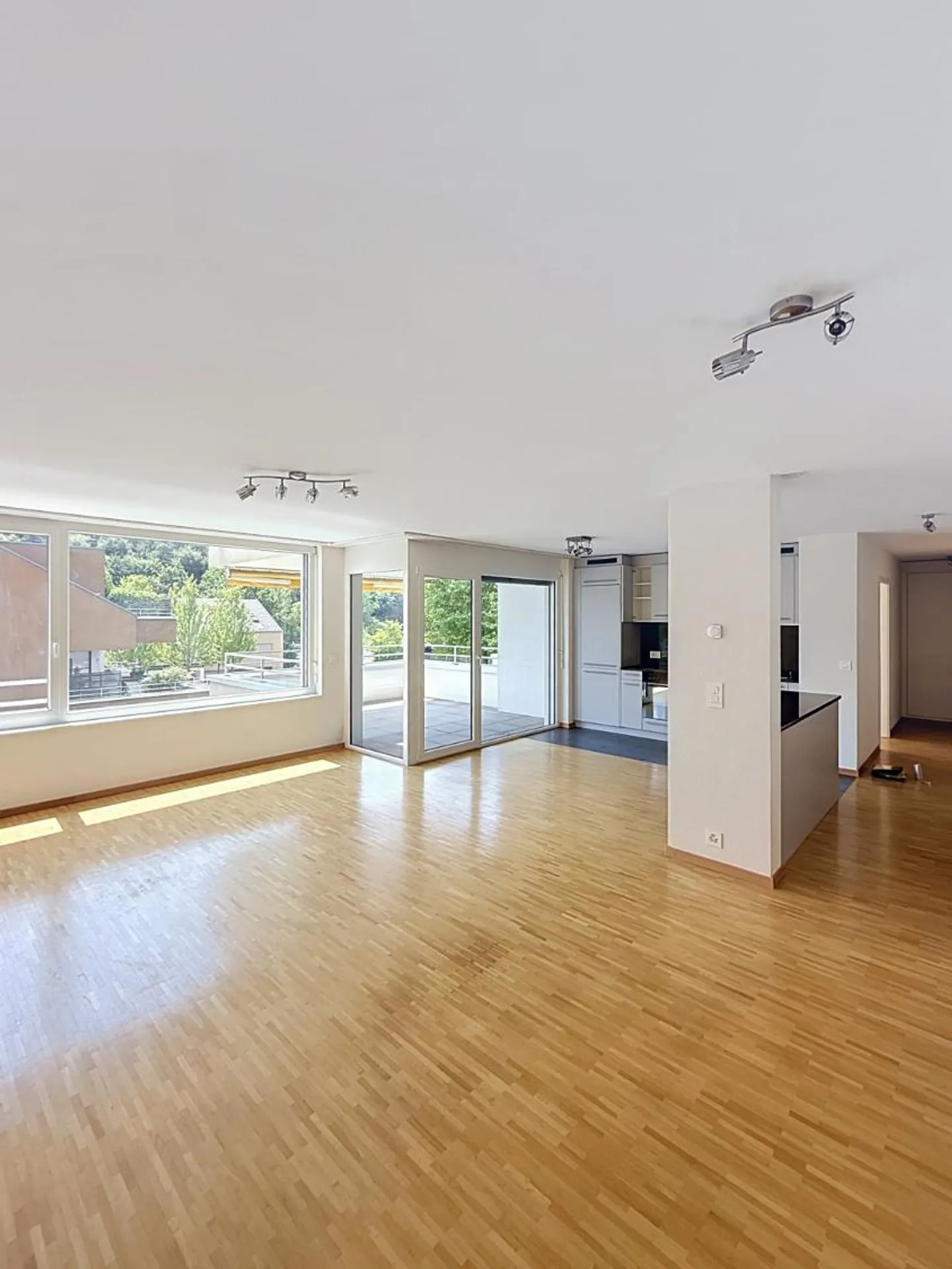 2.5 room apartment - Photo 2 of 10