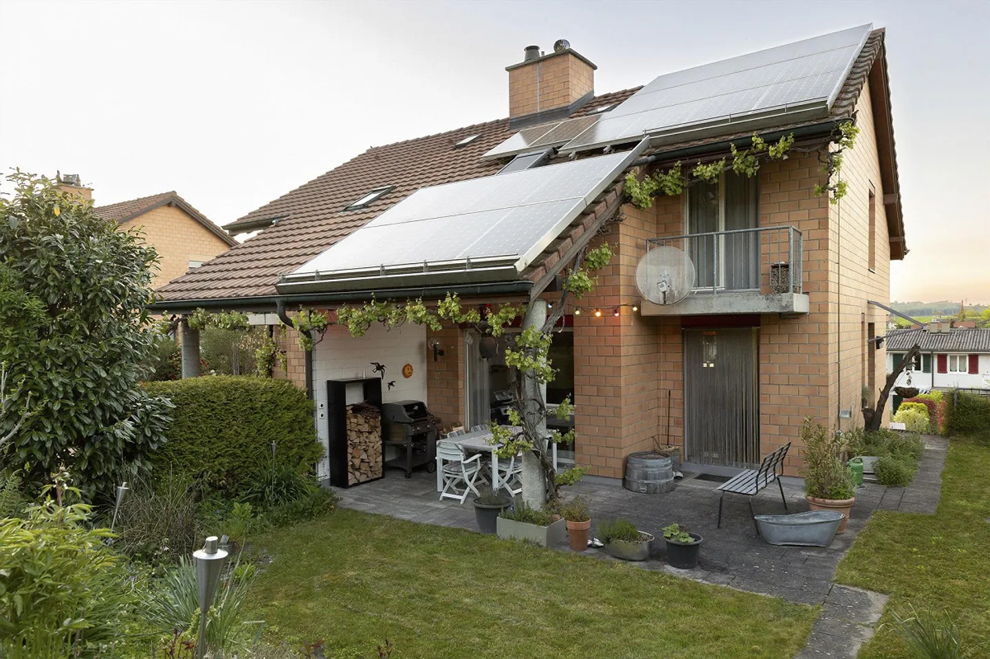 Charmantes Doppelhaus in Ruhiger Lage - Foto 1 von 13