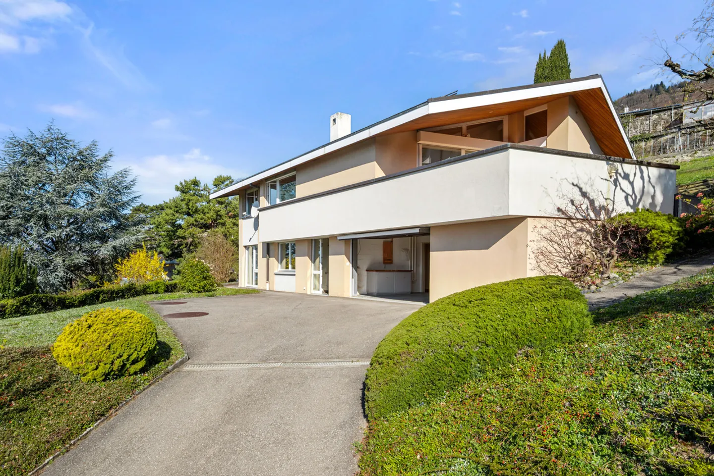 Einzigartige Villa mit Panoramablick auf den See - Foto 4 von 24