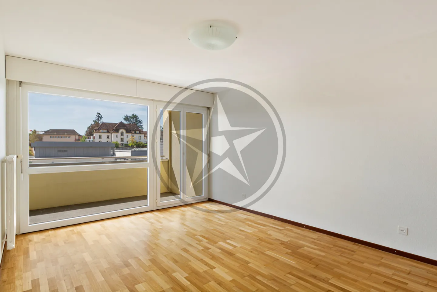 Appartement Charmant avec Vue Lac - Photo 6 sur 13