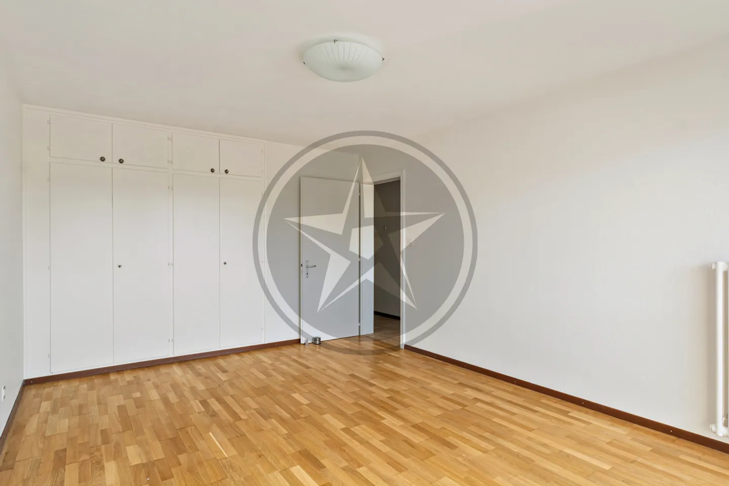Appartement Charmant avec Vue Lac - Photo 7 sur 13