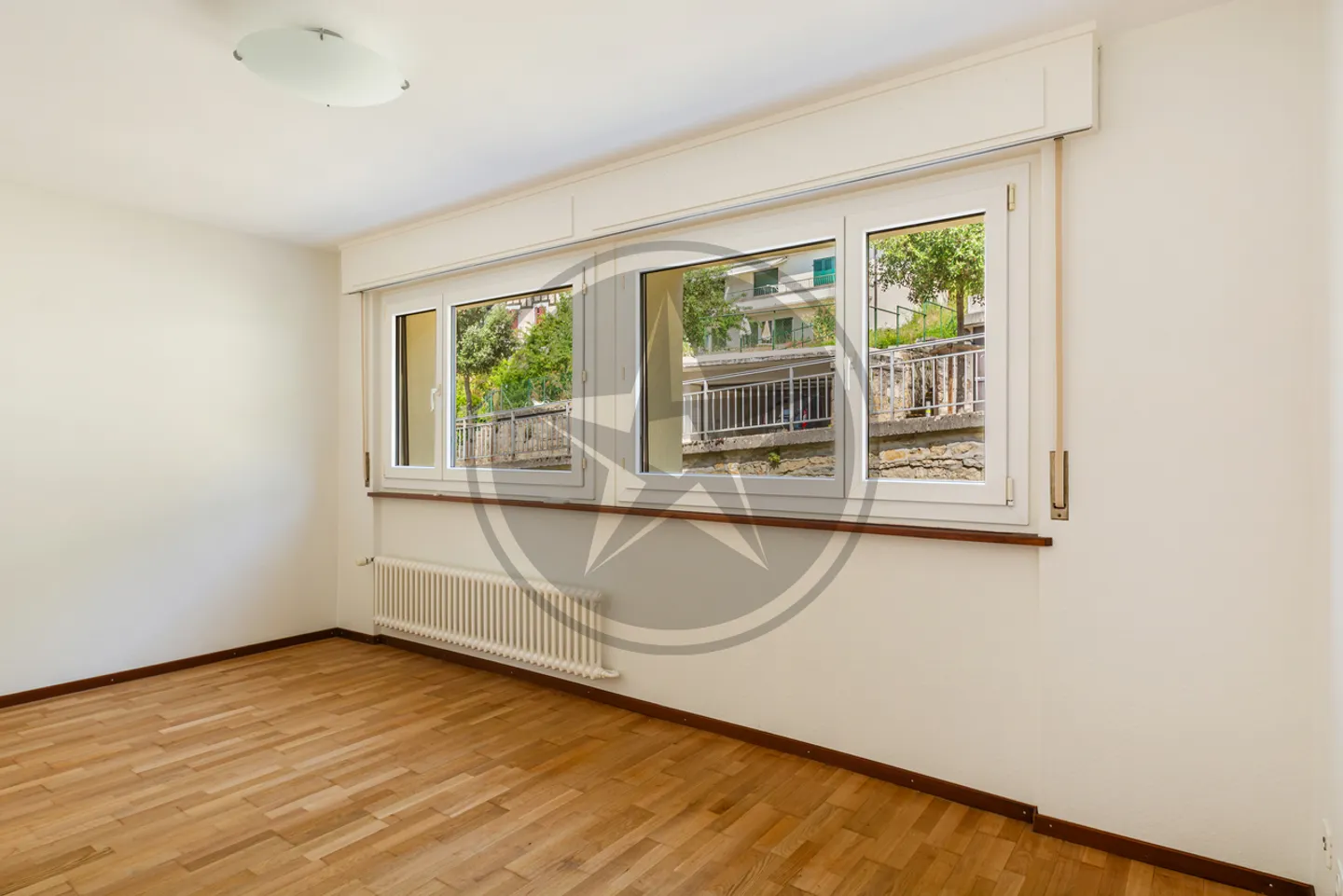 Appartement Charmant avec Vue Lac - Photo 9 sur 13