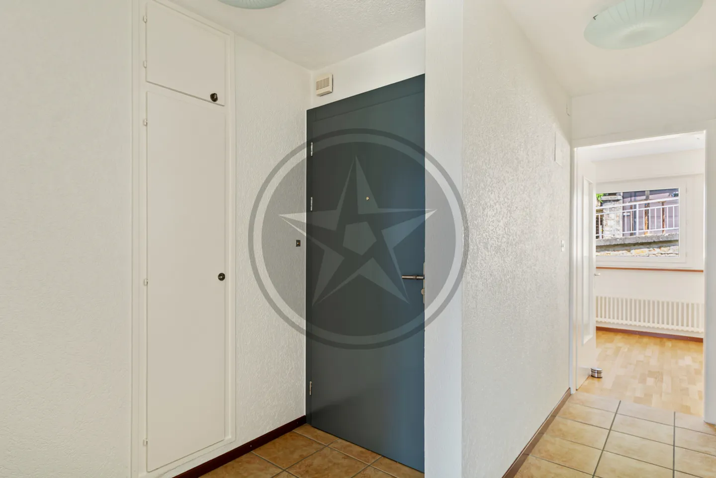 Appartement Charmant avec Vue Lac - Photo 11 sur 13