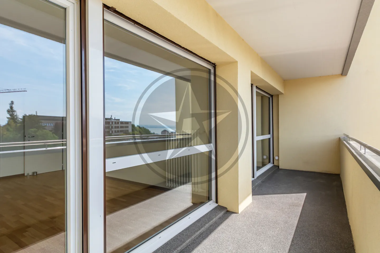 Appartement Charmant avec Vue Lac - Photo 12 sur 13