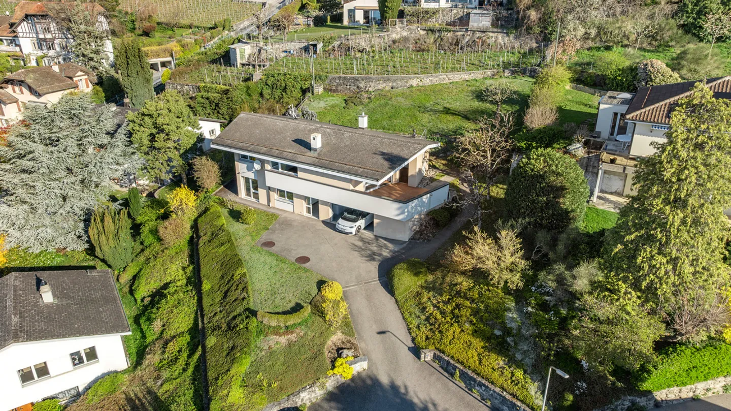 Einzigartige Villa mit Panoramablick auf den See - Foto 12 von 24