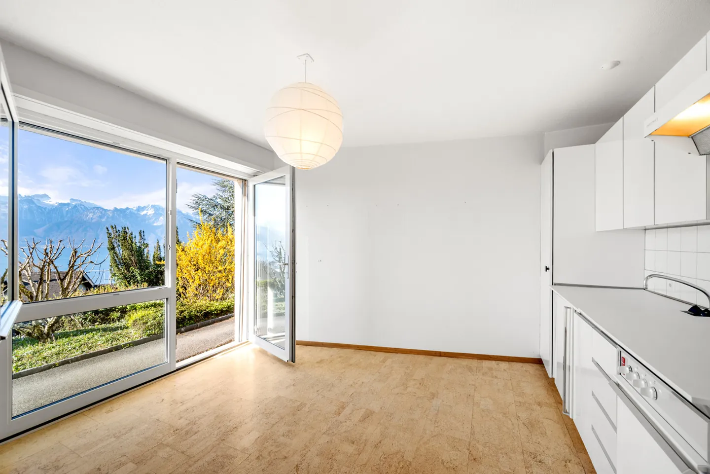 Einzigartige Villa mit Panoramablick auf den See - Foto 20 von 24