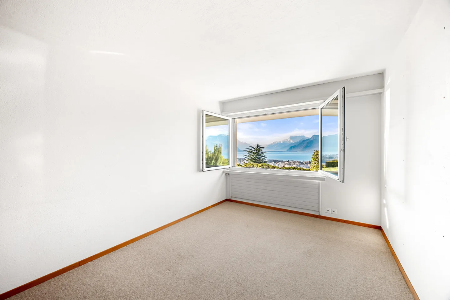 Einzigartige Villa mit Panoramablick auf den See - Foto 21 von 24