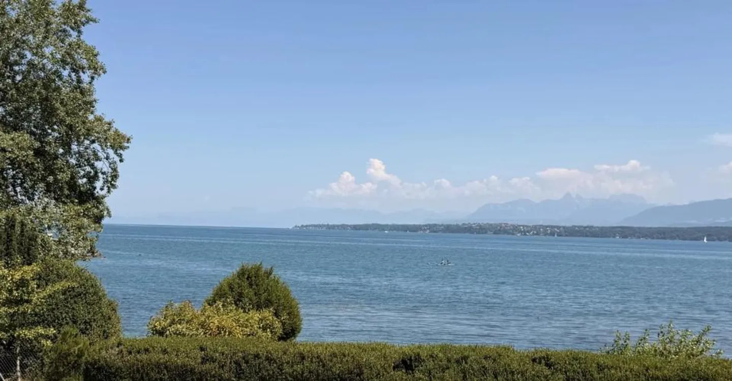 Incantevole casa con accesso al lago - Foto 1 di 4