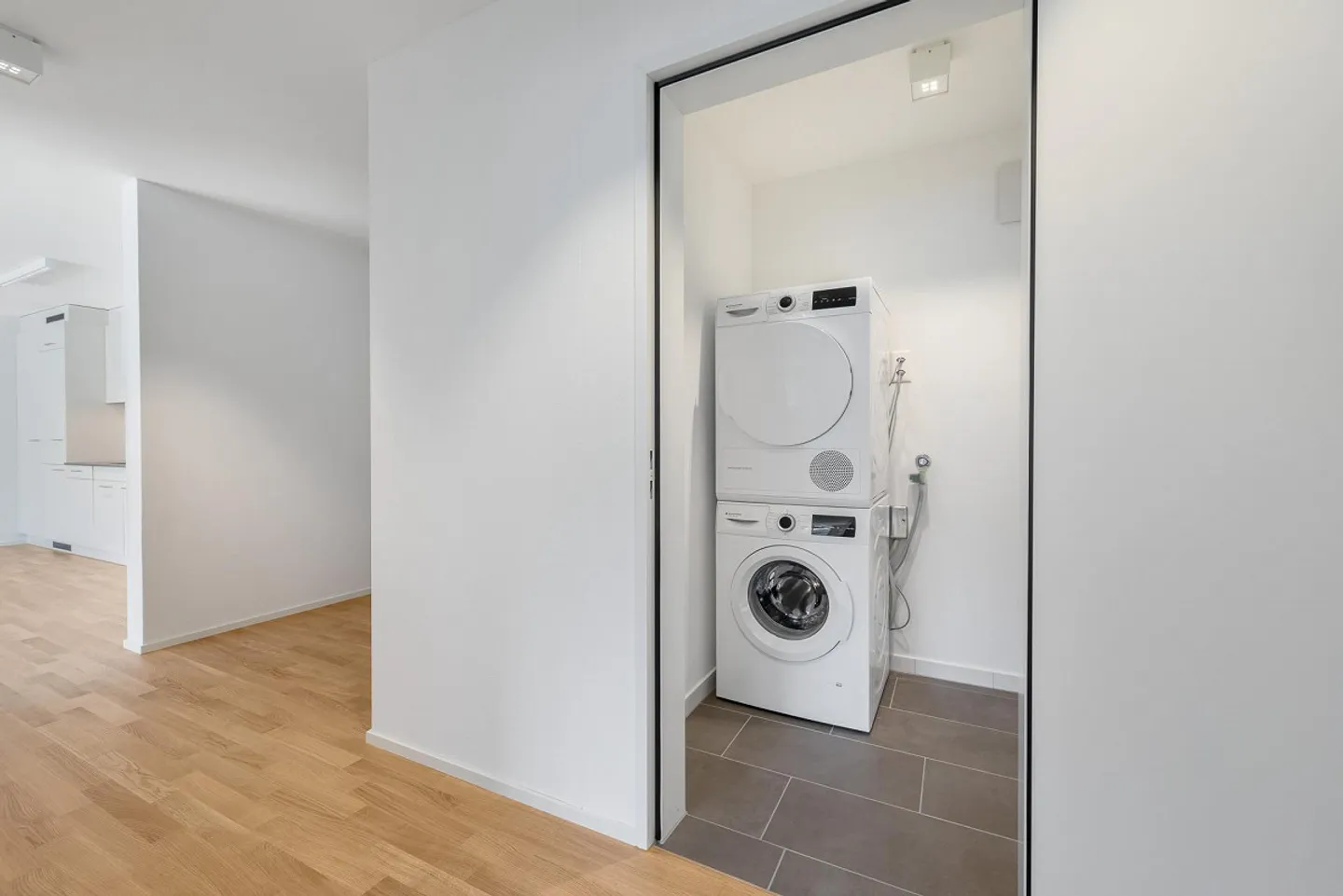 Grosszügige und moderne Wohnung sucht Sie! - Foto 7 von 8